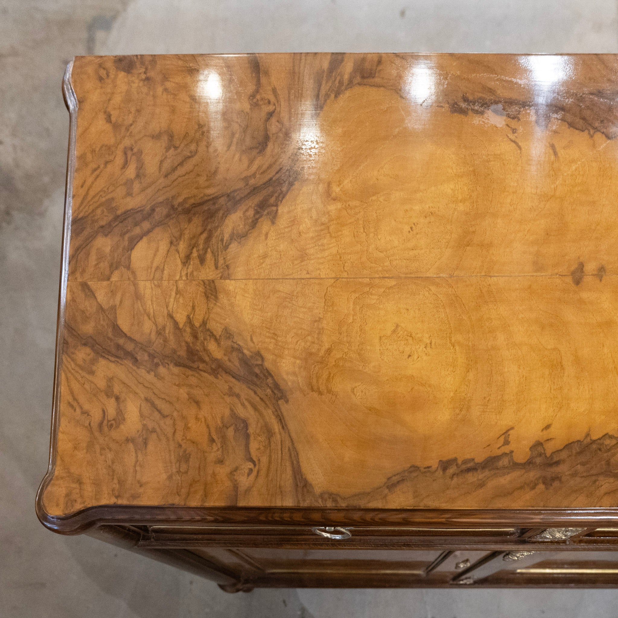 Louis XVI Burl Wood Sideboard with Brass Hardware - Image 14