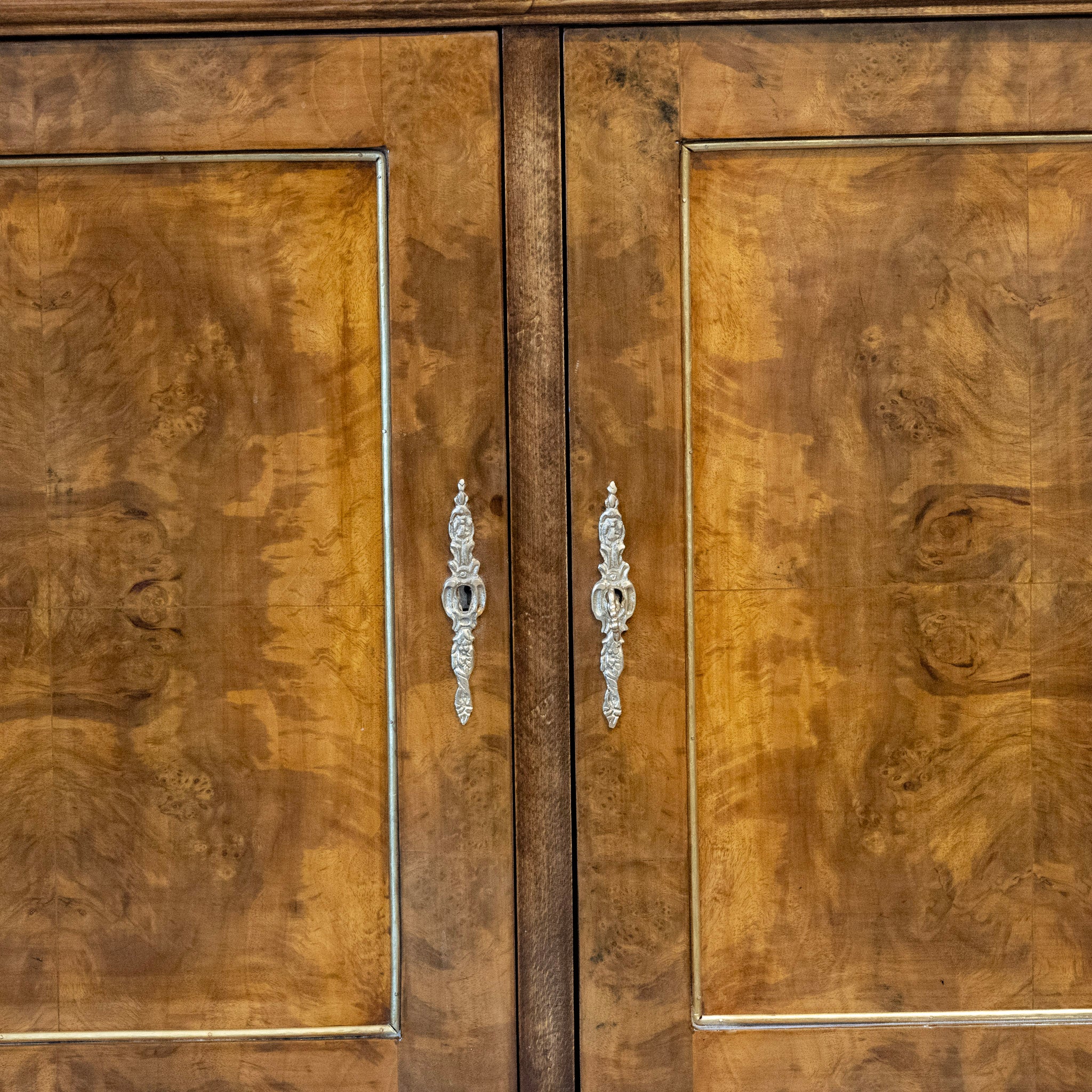 Louis XVI Burl Wood Sideboard with Brass Hardware - Image 7