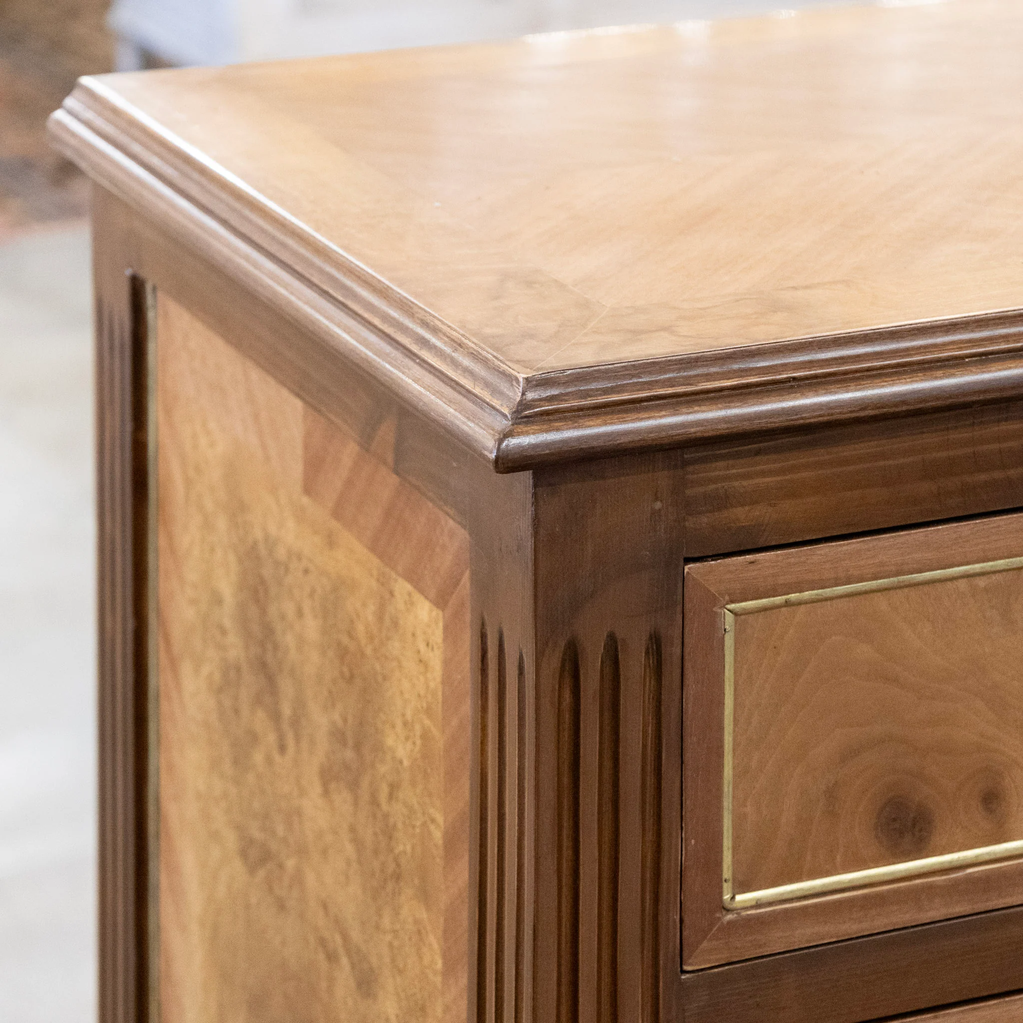 Louis XVI Burl Wood Sideboard with Gold Inlay & Brass Pulls - Image 9