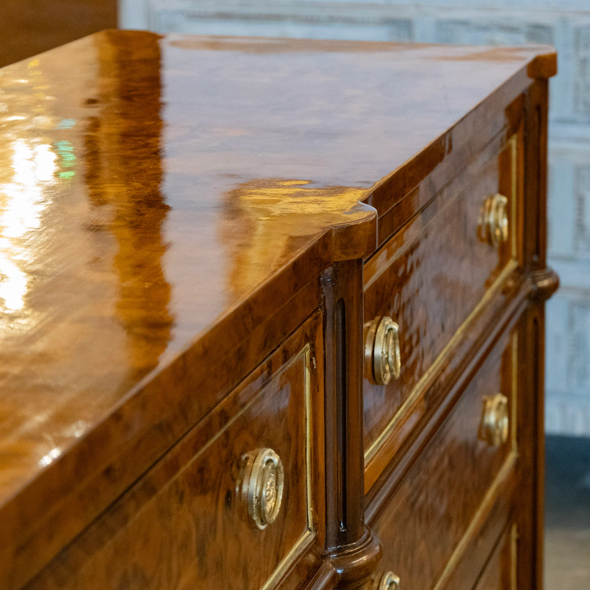 Louis XVI Burl Wood Six Drawer Dresser – Brass Inlay & Brass Pulls - Image 10