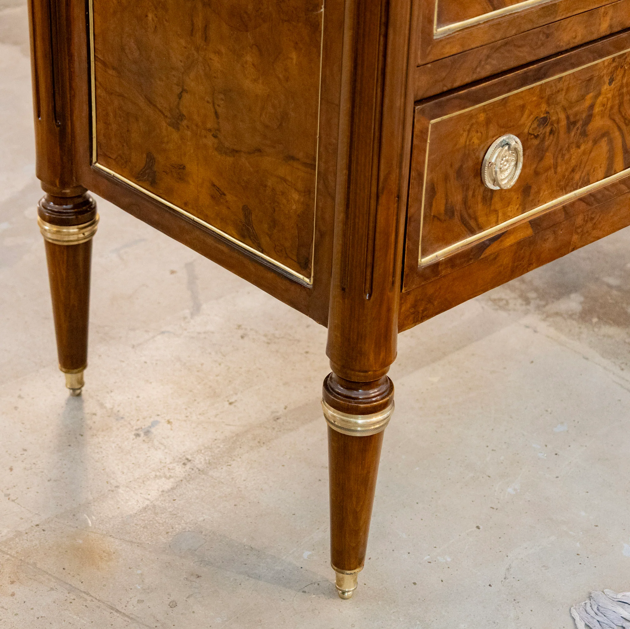 Louis XVI Burl Wood Six Drawer Dresser – Brass Inlay & Brass Pulls - Image 17