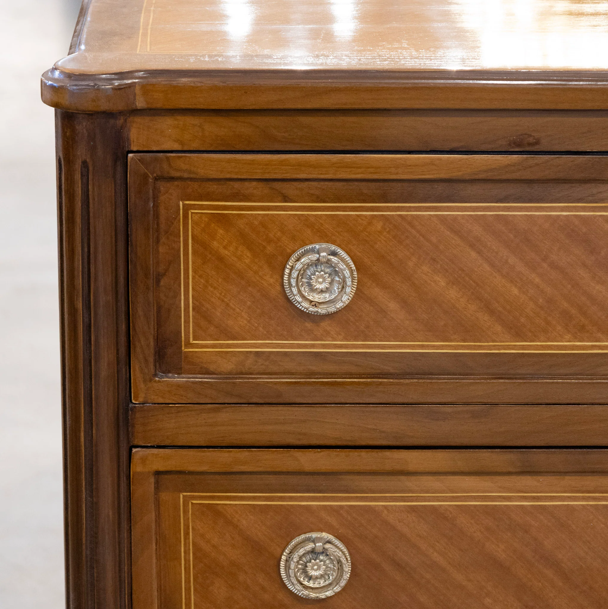 Louis XVI Burl Wood Two-Drawer Chest with Inlay & Round Pulls - Image 7