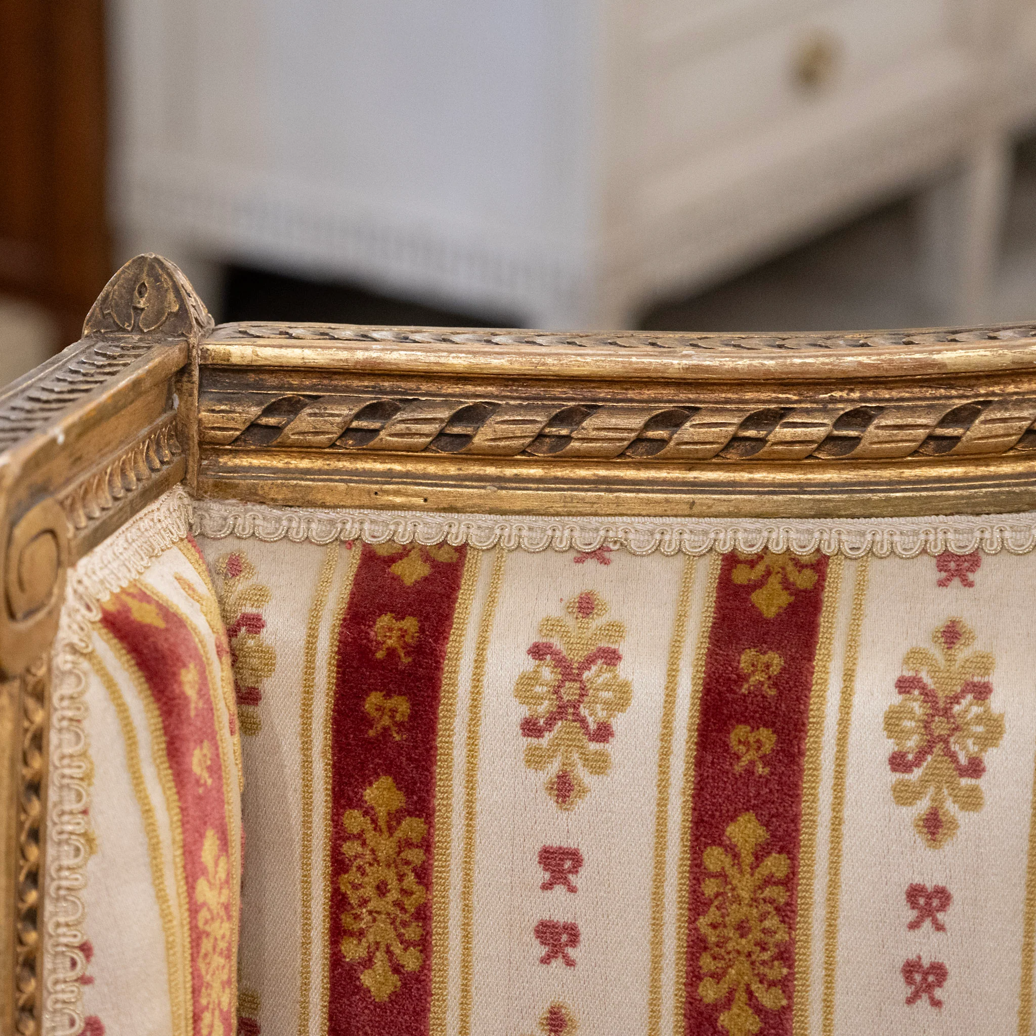 Louis XVI Carved Gilded Settee – Striped Damask Upholstery - Image 8