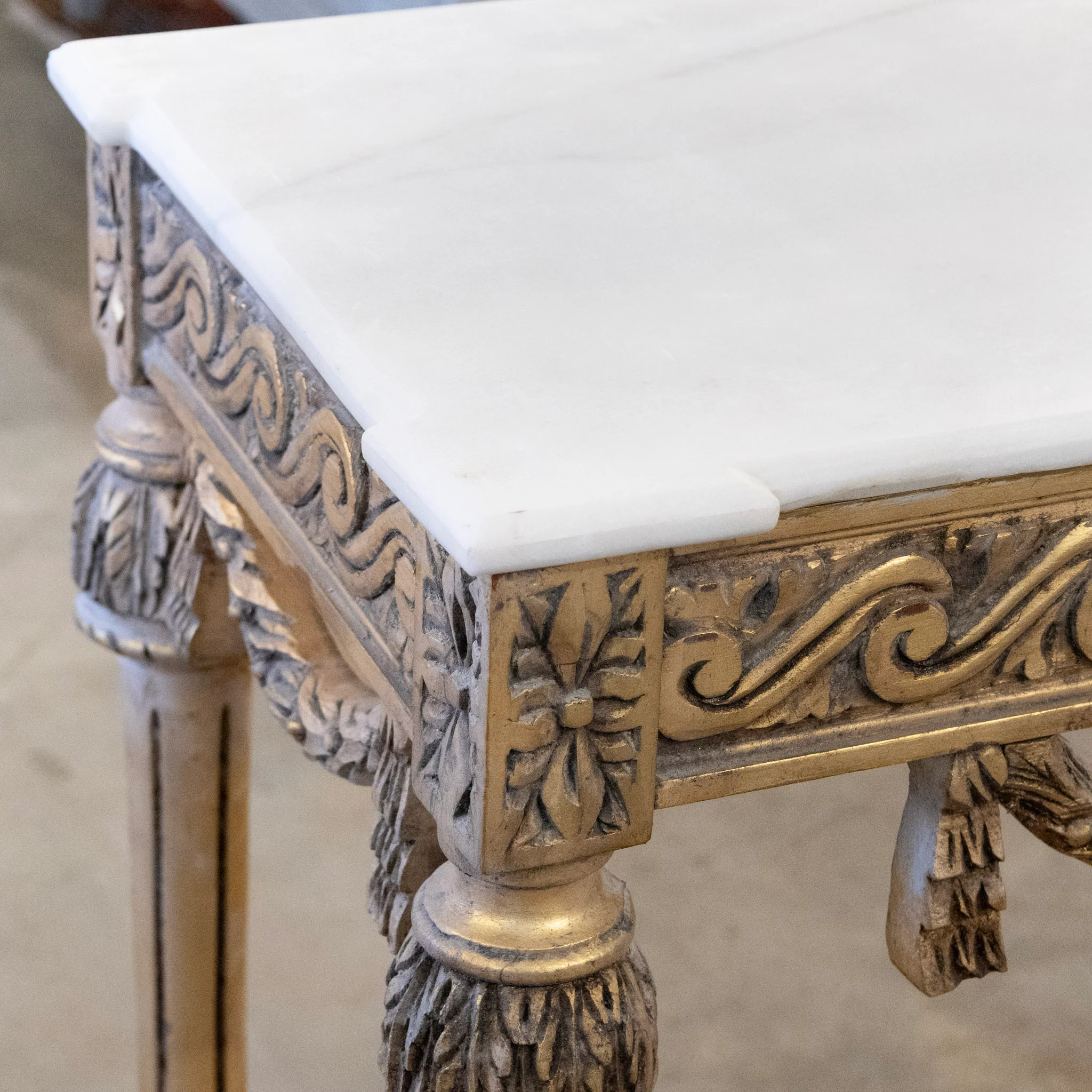 Louis XVI Console Table – Gilded Carvings with Urn Medallion and White Marble Top - Image 7