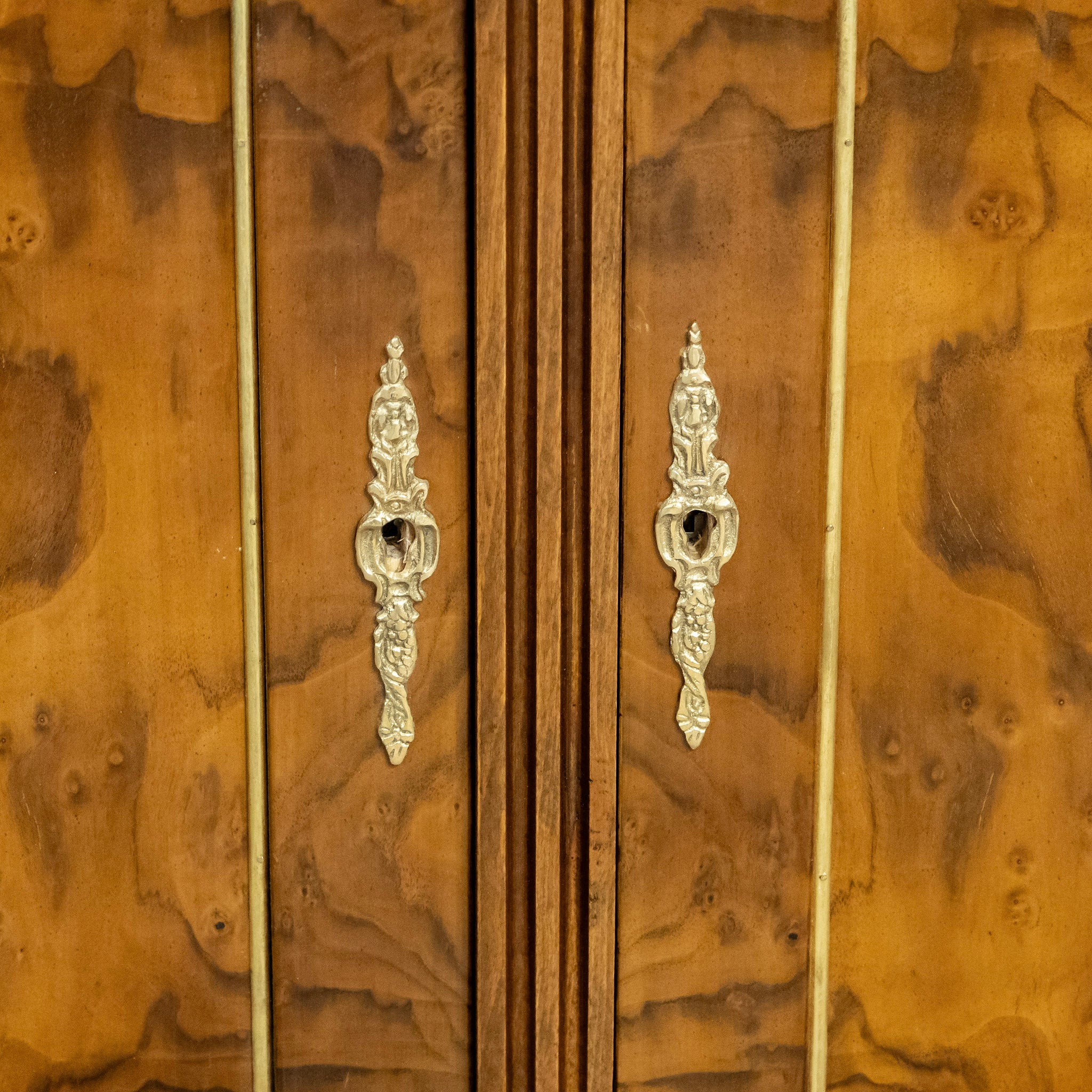 Louis XVI Dark Burl Wood Demilune Sideboard With White Marble Top - Image 8