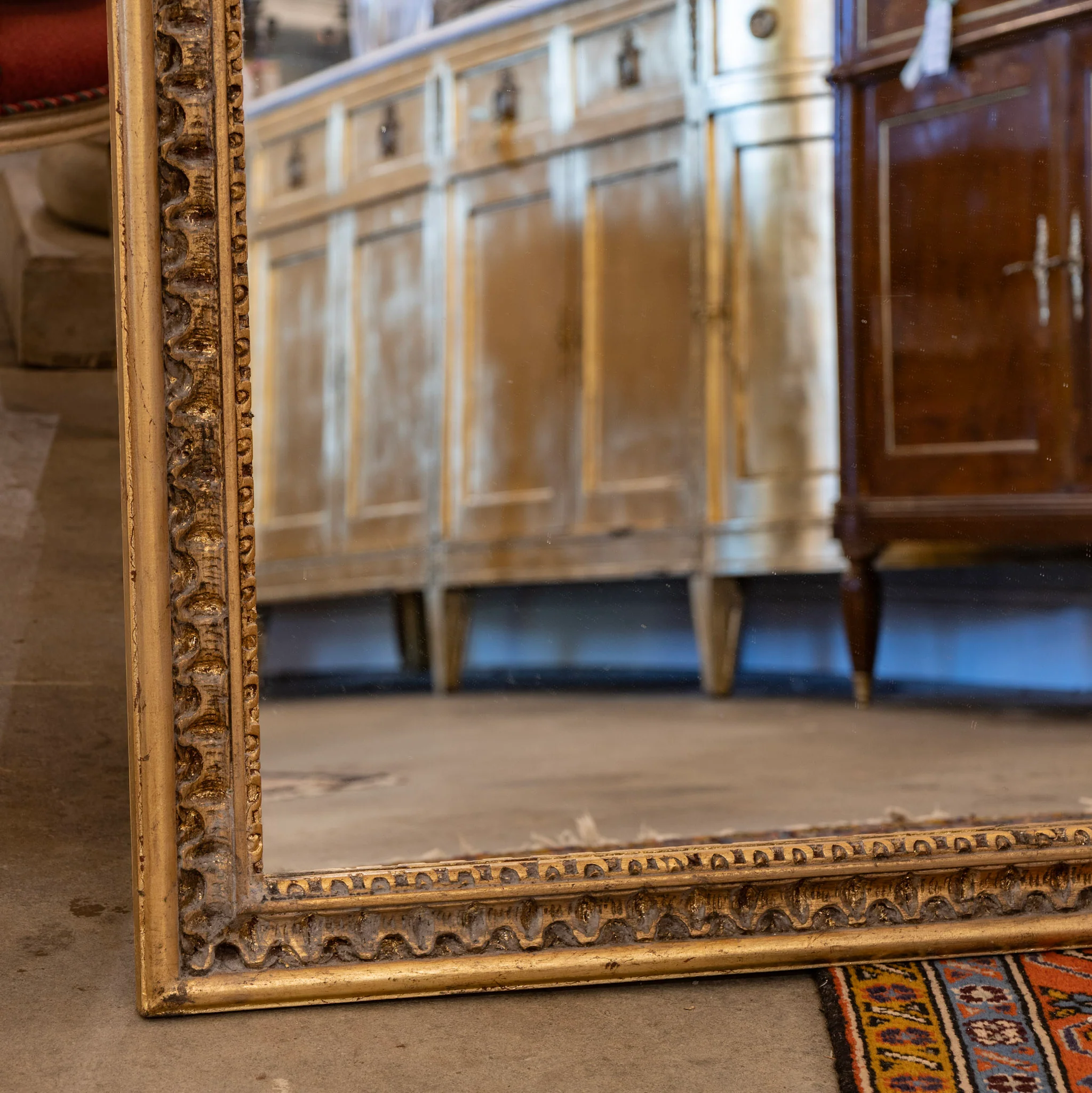 Louis XVI Floor Mirror – Carved Trim & Crest in Gold - Image 3