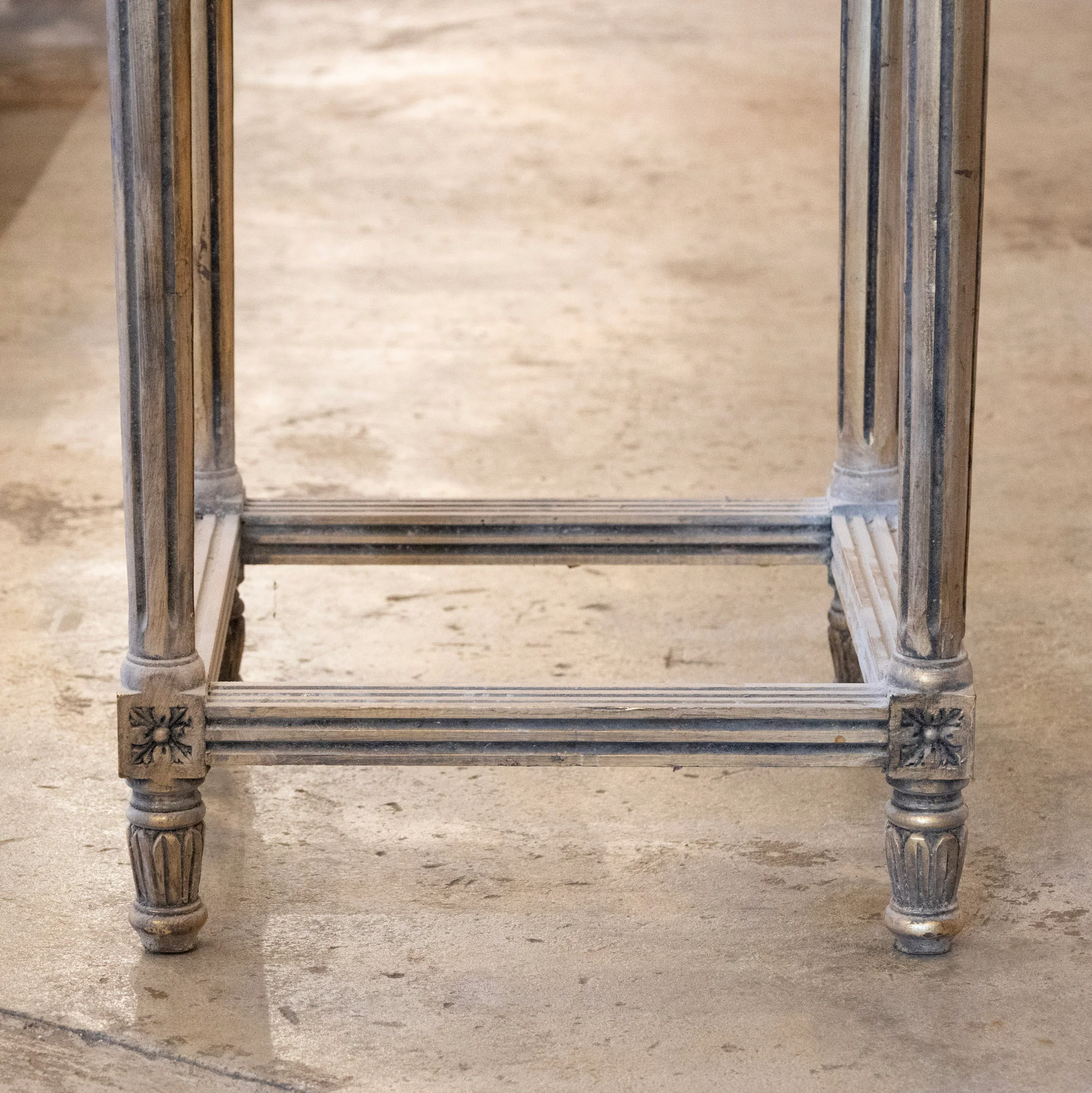 Louis XVI Gilded Bar Stool – Carved Trim & Blue Velvet Upholstery - Image 4