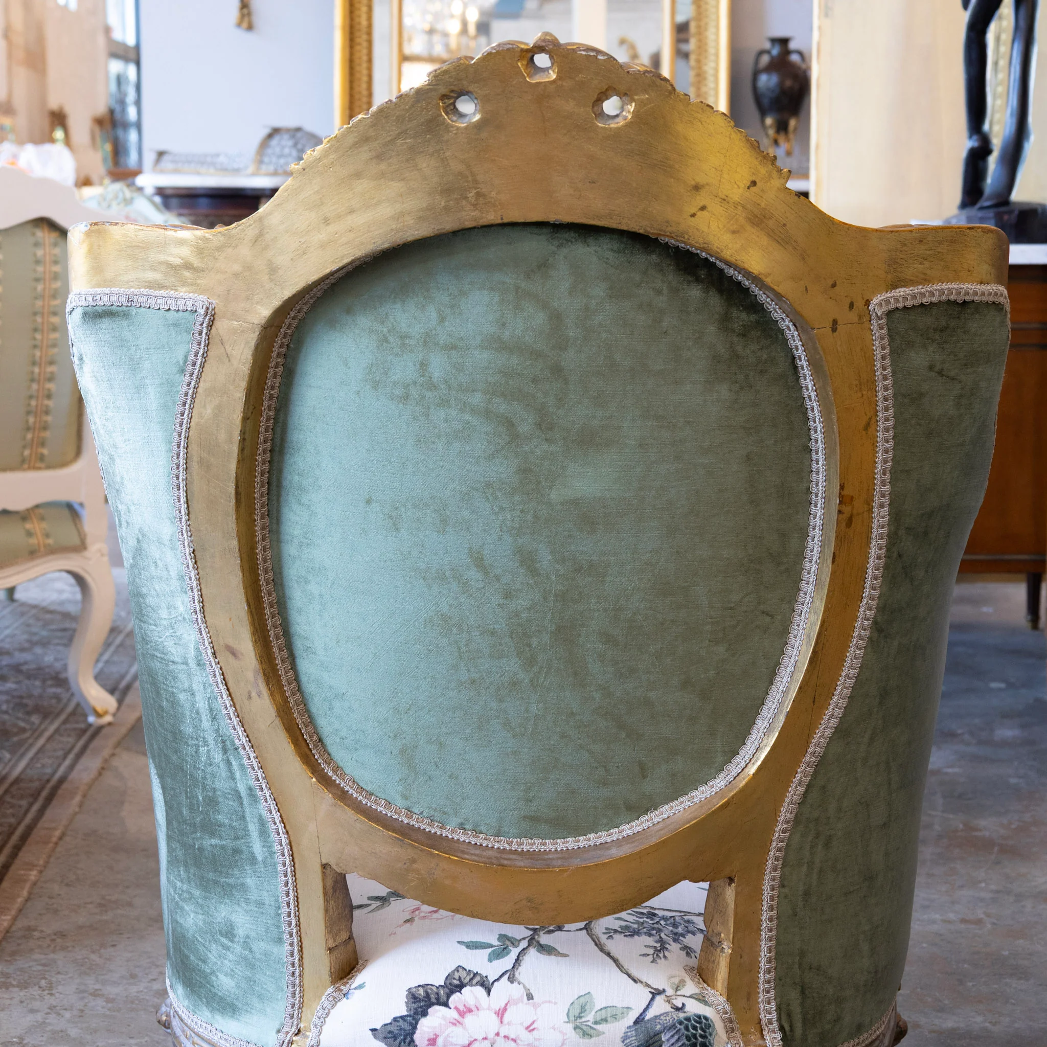 Louis XVI Gilded Bergère Chair – Chinoiserie Floral Linen & Green Velvet Upholstery - Image 10