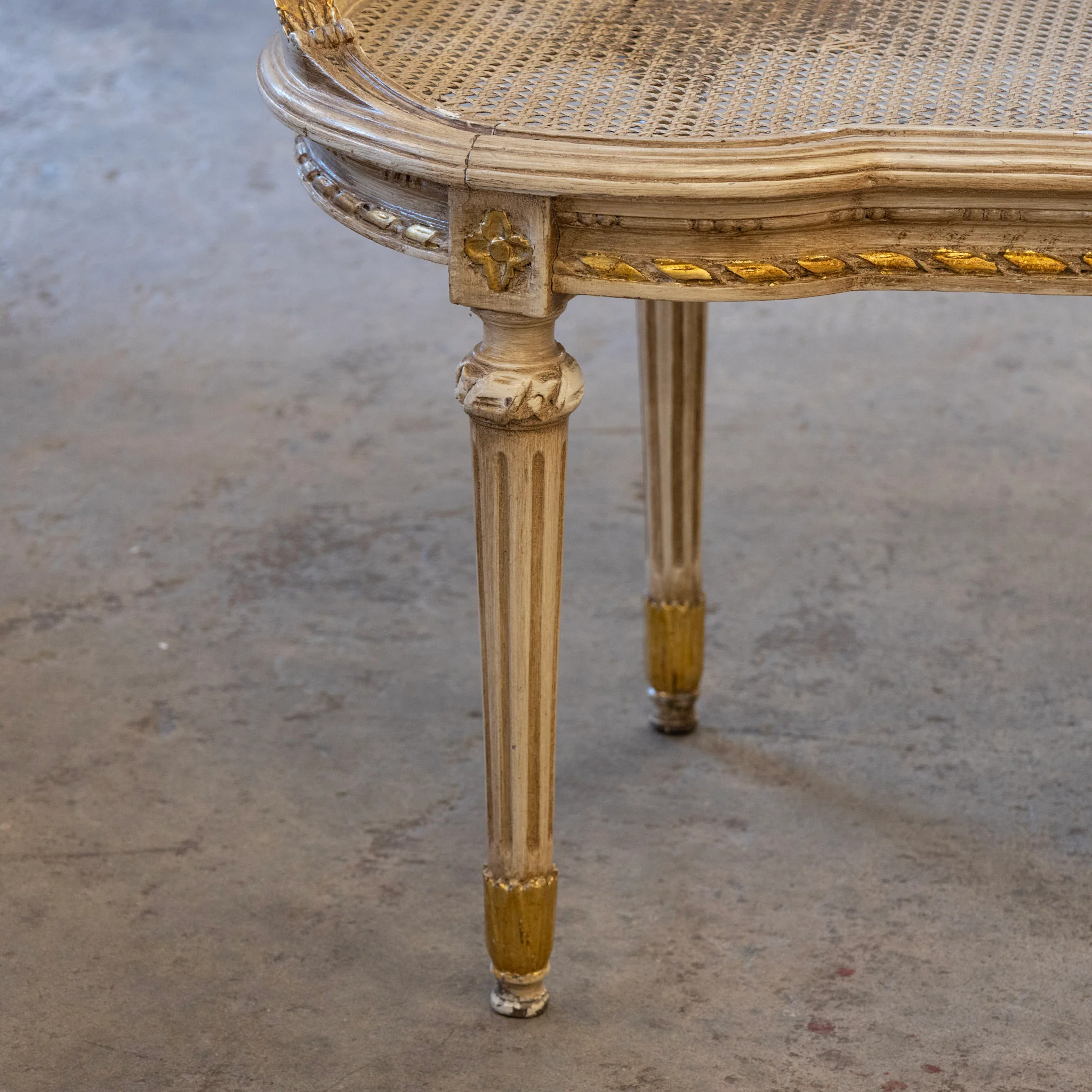 Louis XVI Gilded Cane Bench – Original Condition - Image 6