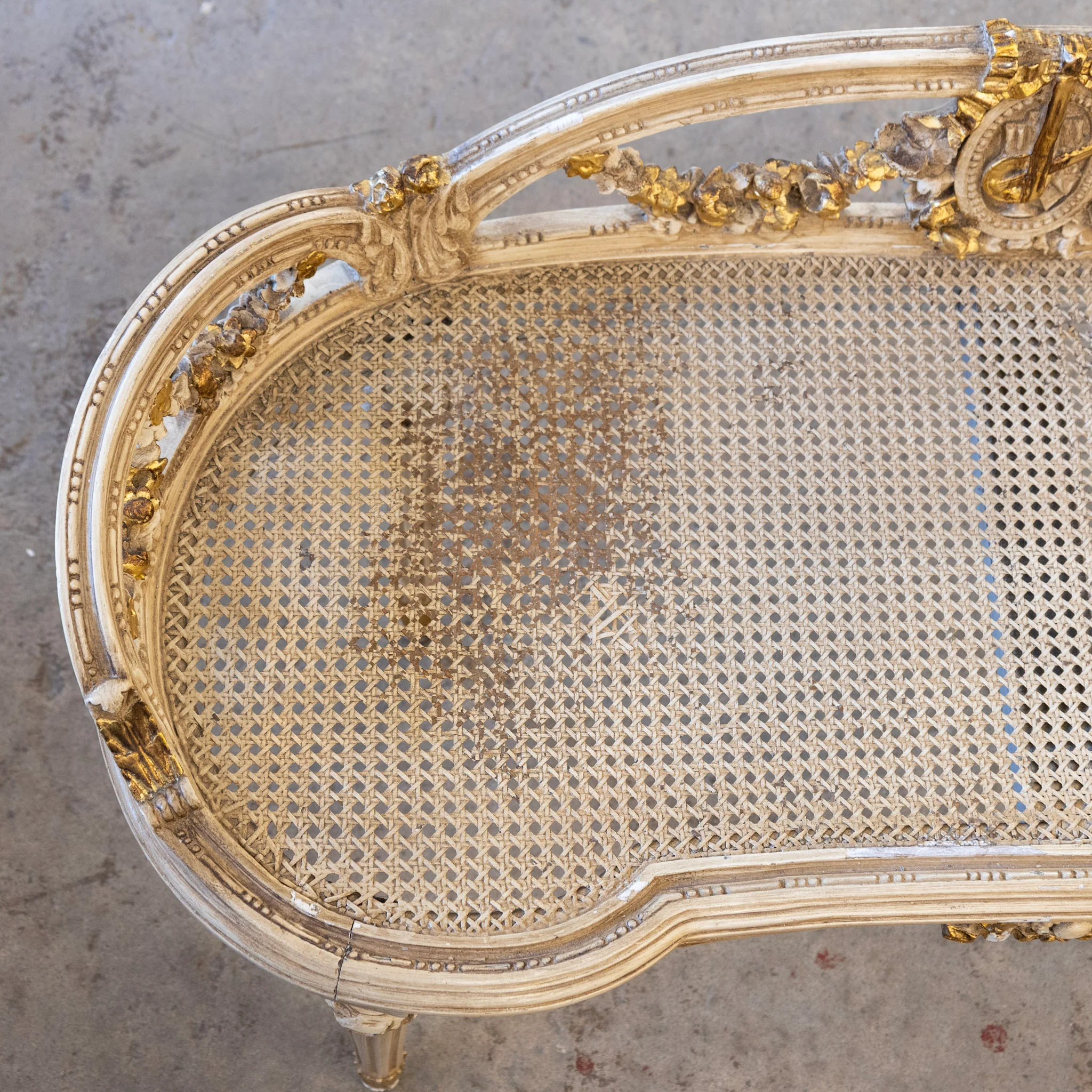 Louis XVI Gilded Cane Bench – Original Condition - Image 7