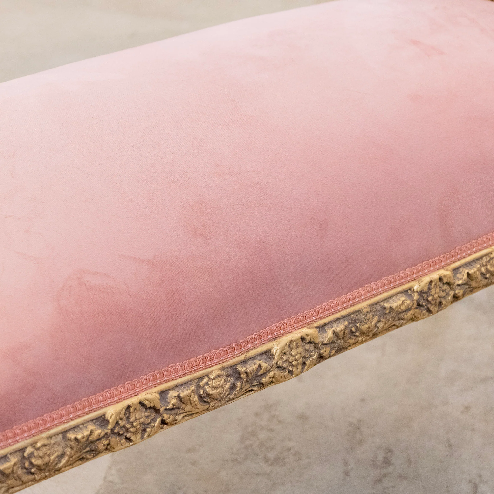 Louis XVI Gilded Cane Bench – Pink Velvet Upholstery & Floral Carvings - Image 7