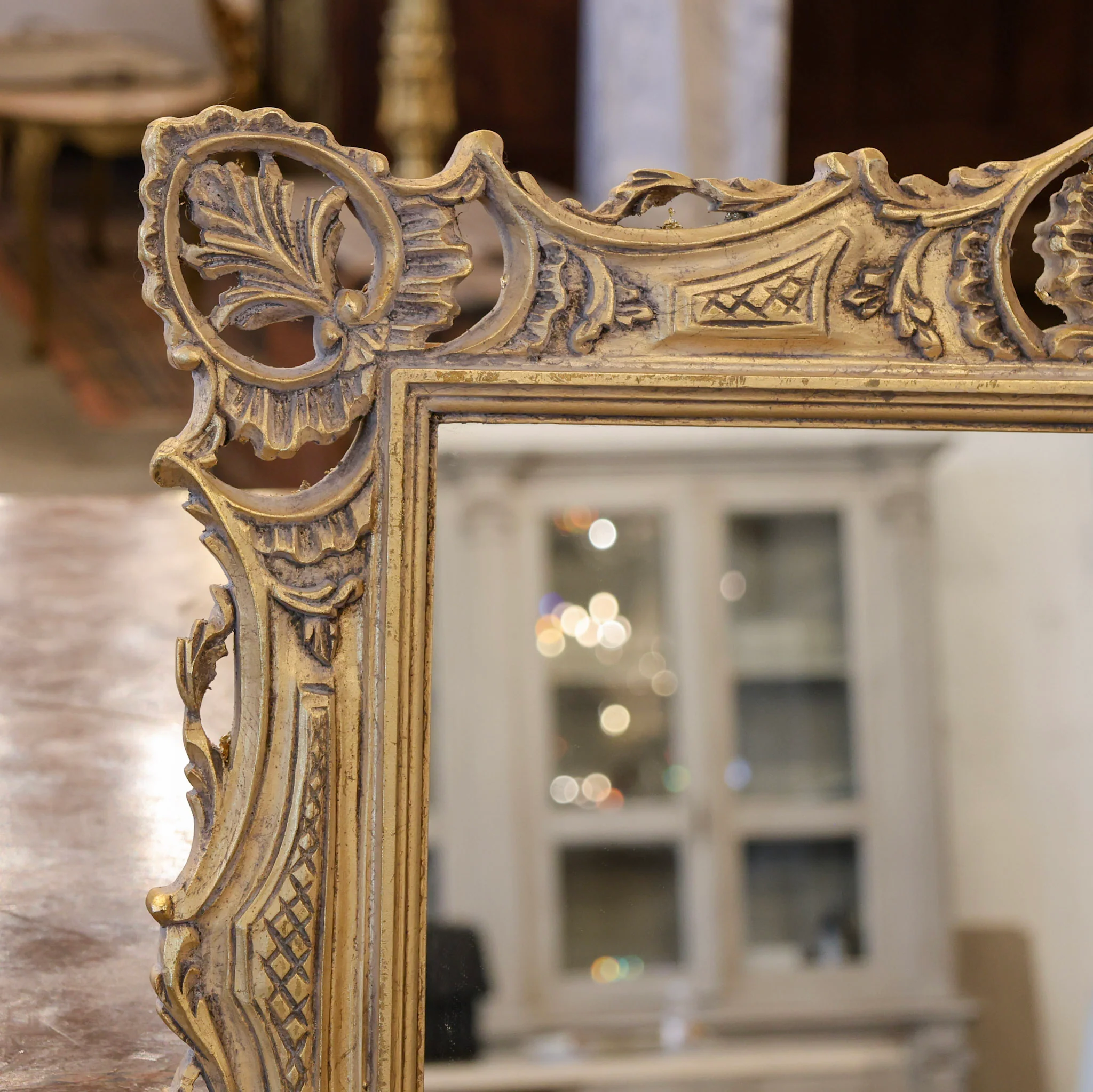 Louis XVI Gilded Frame Mirror – Ornate Leaf Frame with Lattice Pattern - Image 5
