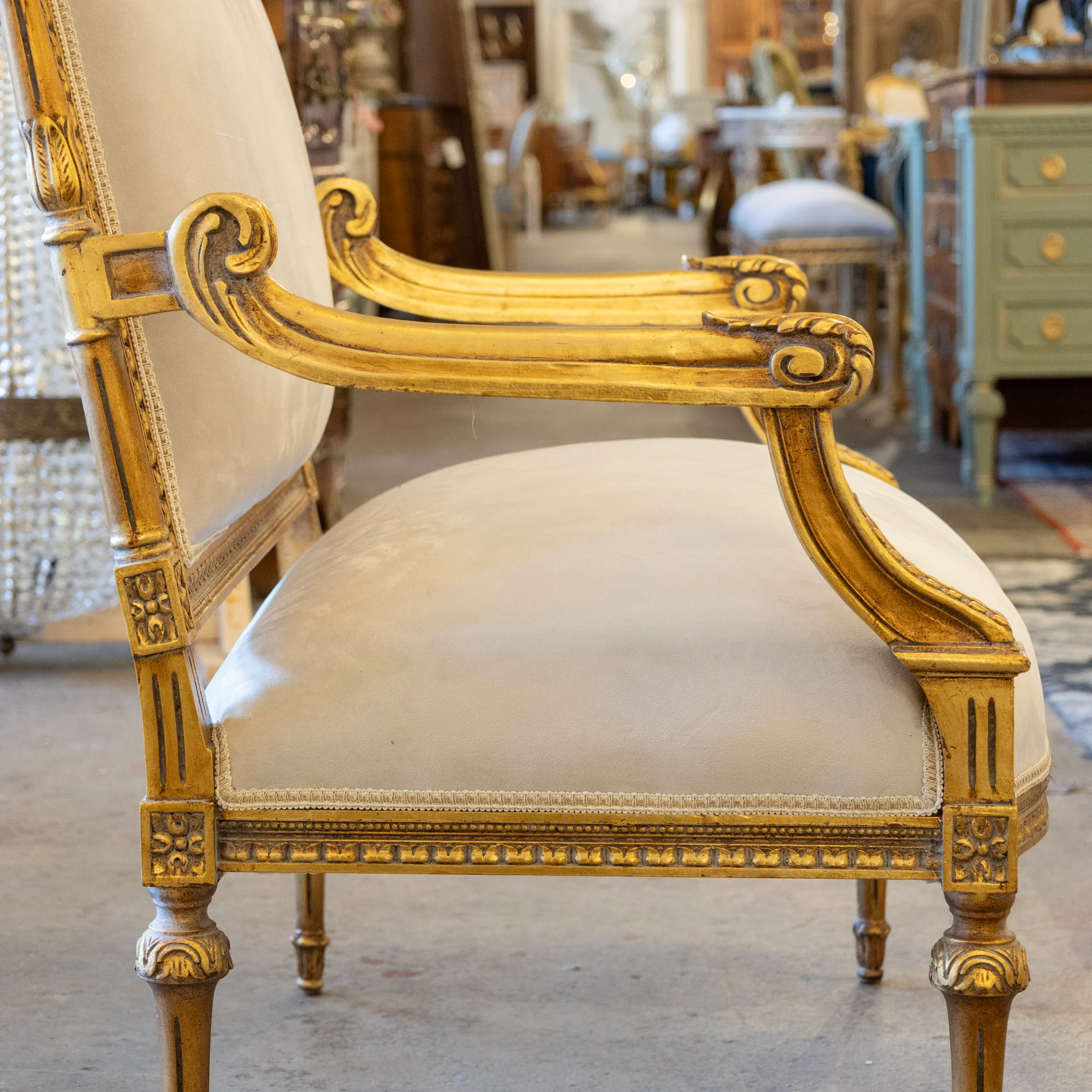 Louis XVI Gilded Loveseat Sofa – Two-Tone Carved Frame & Soft Grey Velvet Upholstery - Image 10