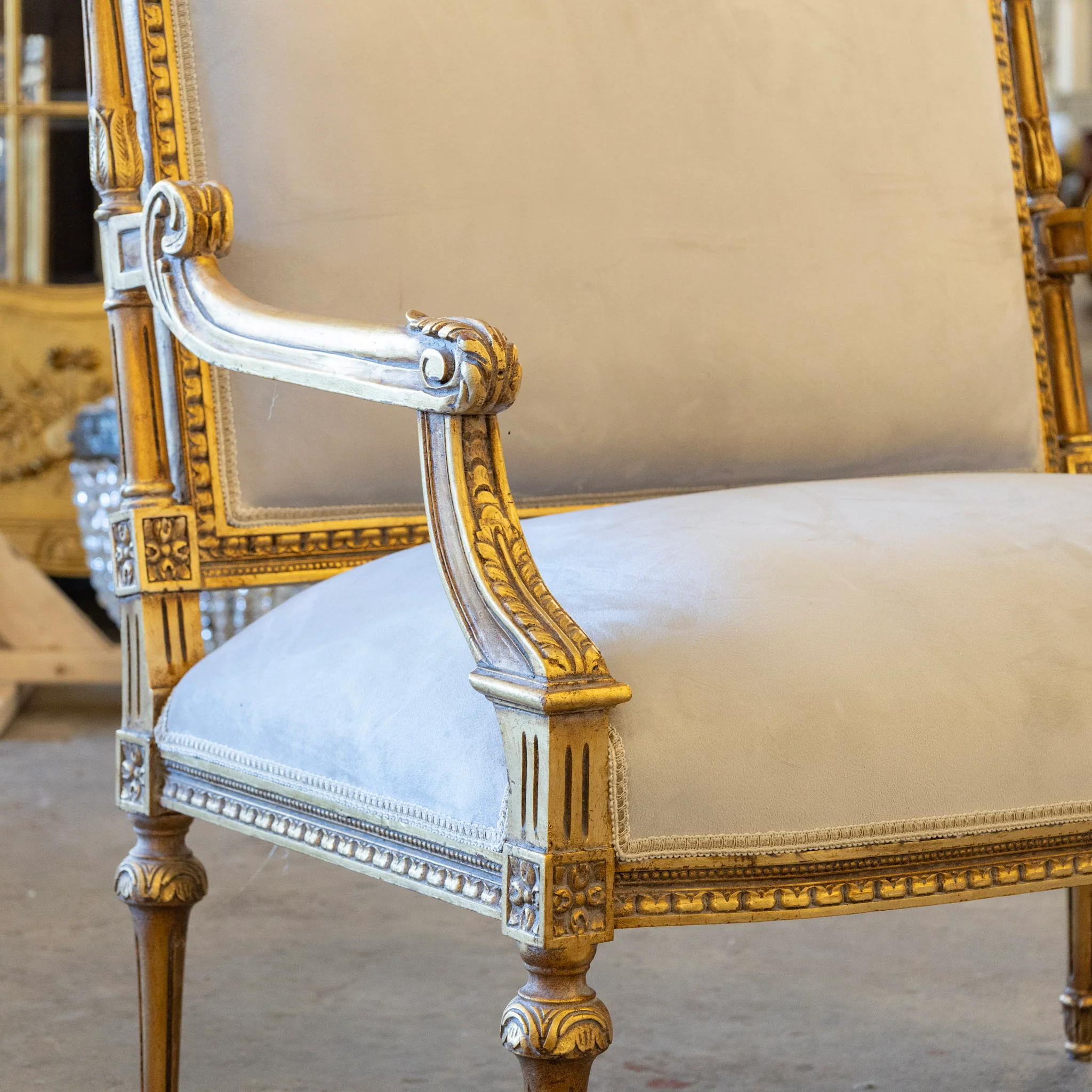 Louis XVI Gilded Loveseat Sofa – Two-Tone Carved Frame & Soft Grey Velvet Upholstery - Image 5