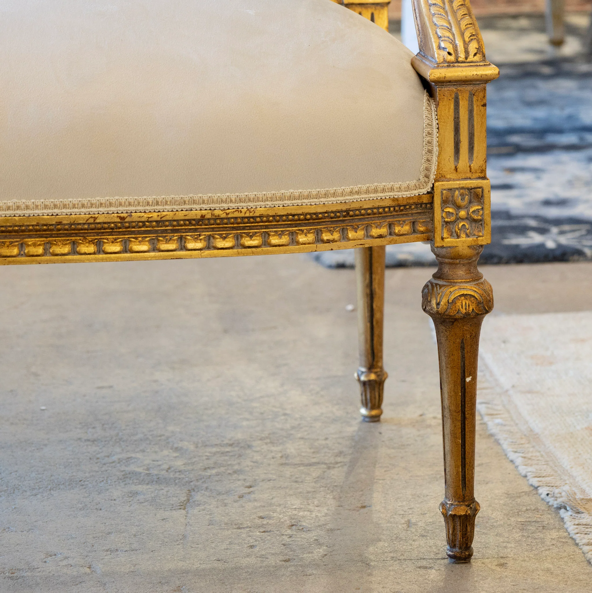 Louis XVI Gilded Loveseat Sofa – Two-Tone Carved Frame & Soft Grey Velvet Upholstery - Image 6