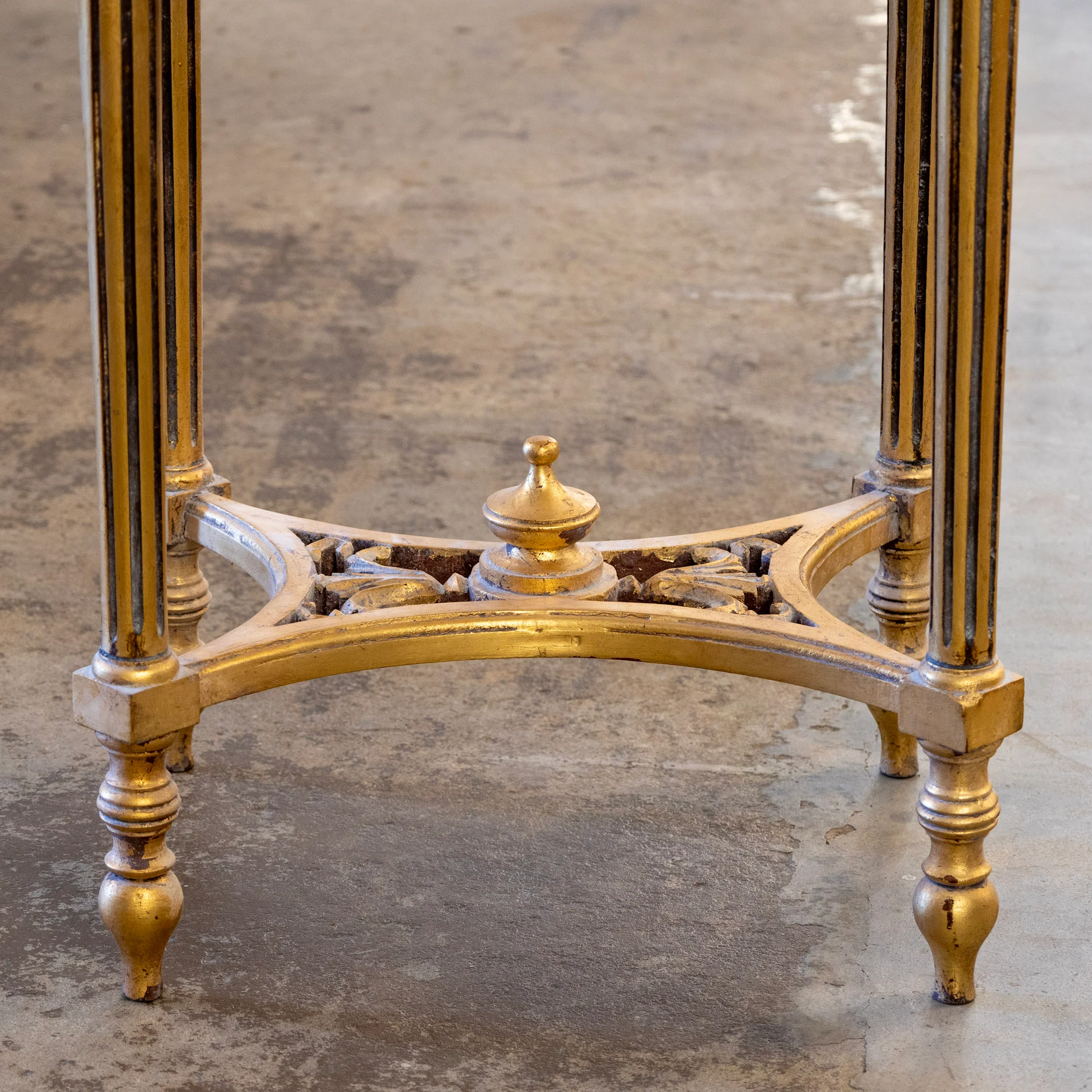Louis XVI Gilded Oval Side Table – White Marble Top - Image 4