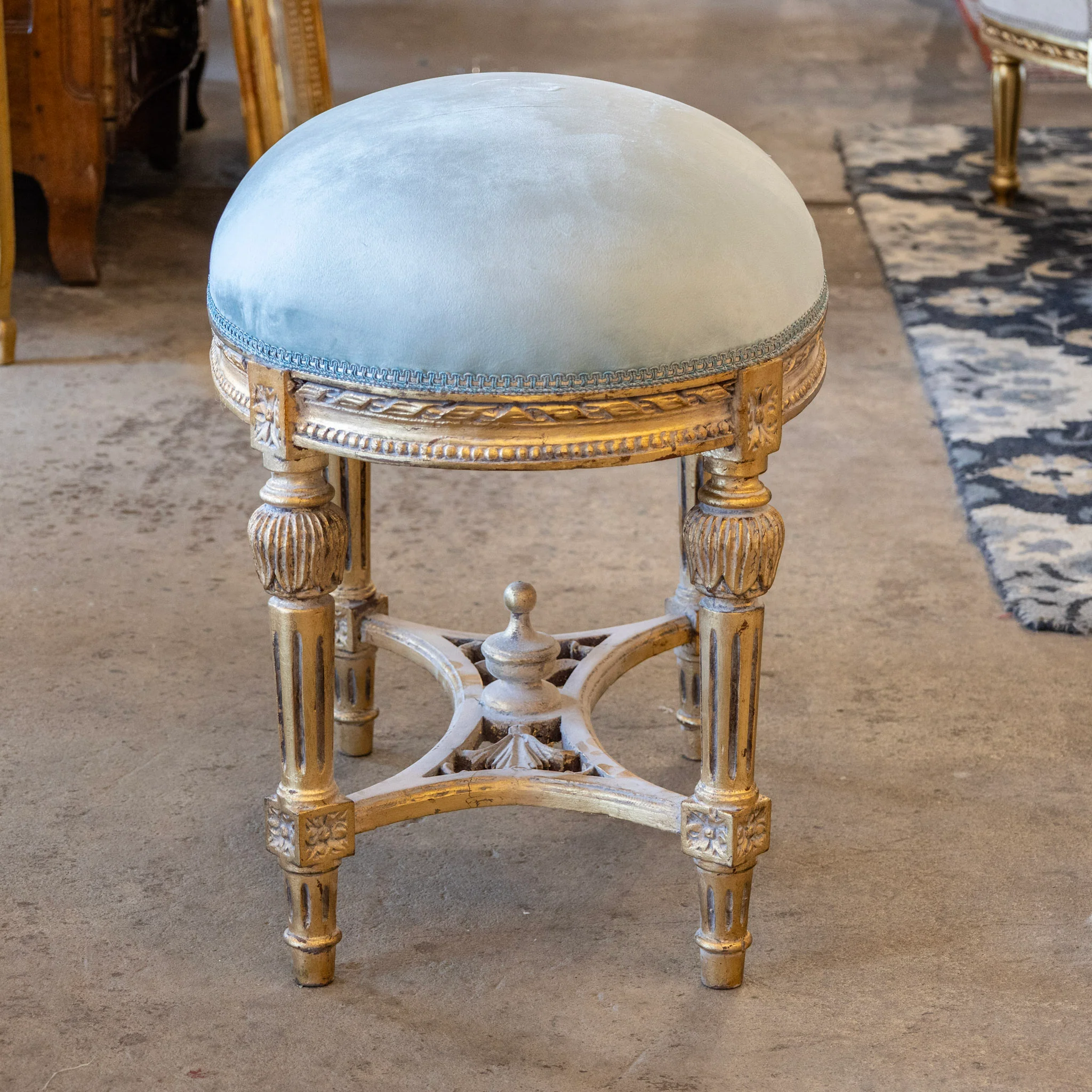 Louis XVI Gilded Oval Stool – Light Blue Velvet Seat - Image 2