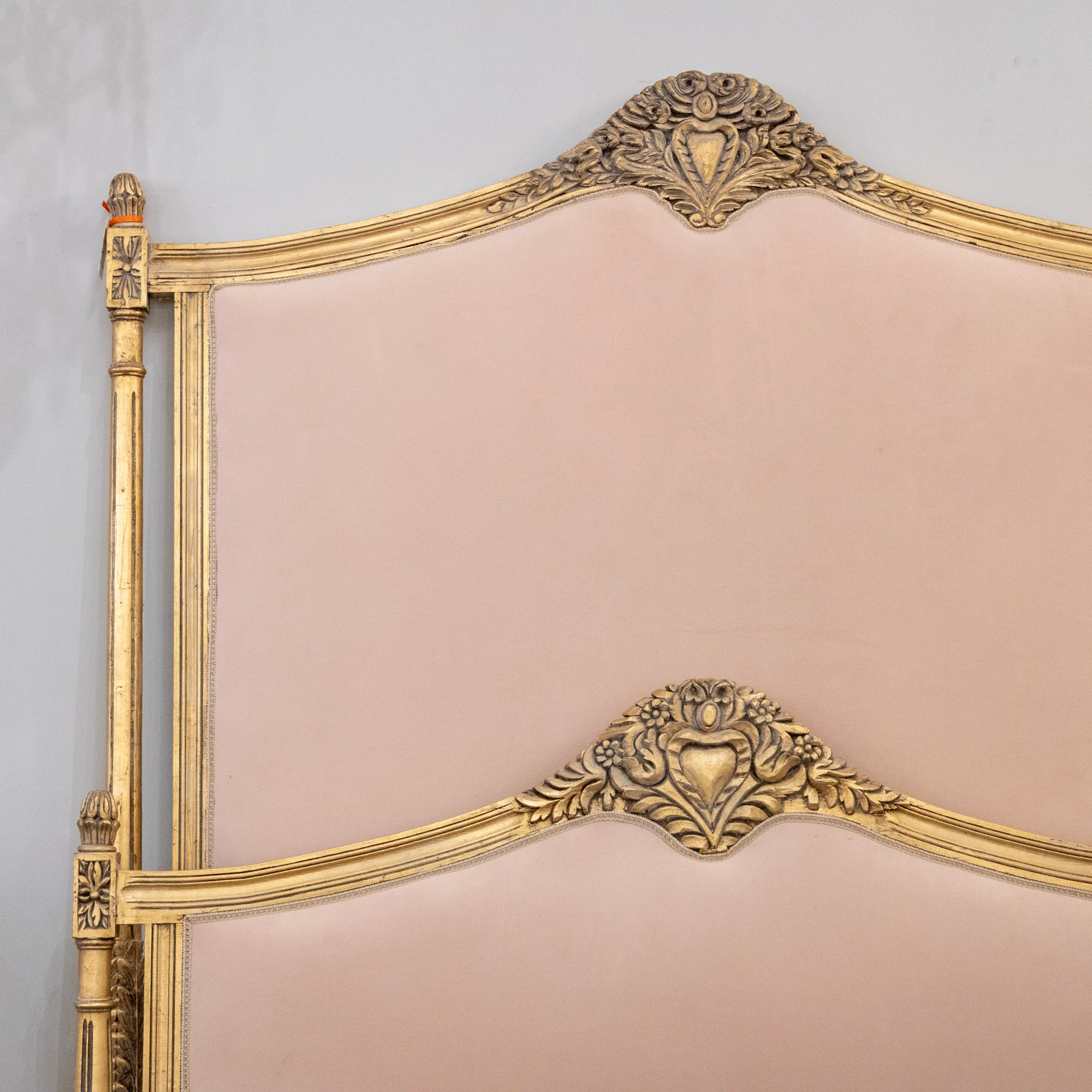 Louis XVI Gilded Queen Bed Set With Carved Heart Trim – Pink Velvet Upholstery - Image 2