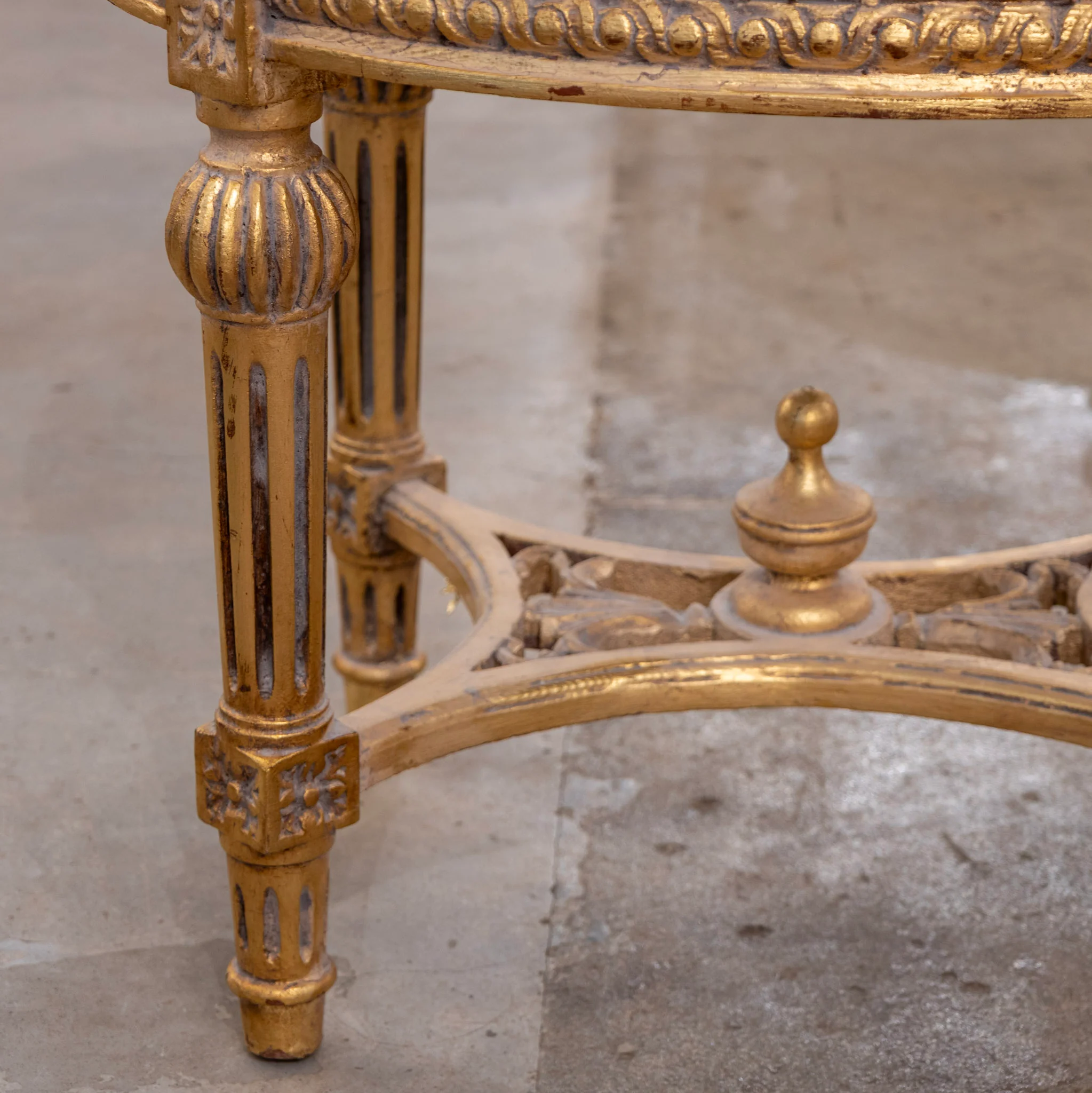 Louis XVI Gilded Oval Stool – White Velvet Upholstery - Image 4