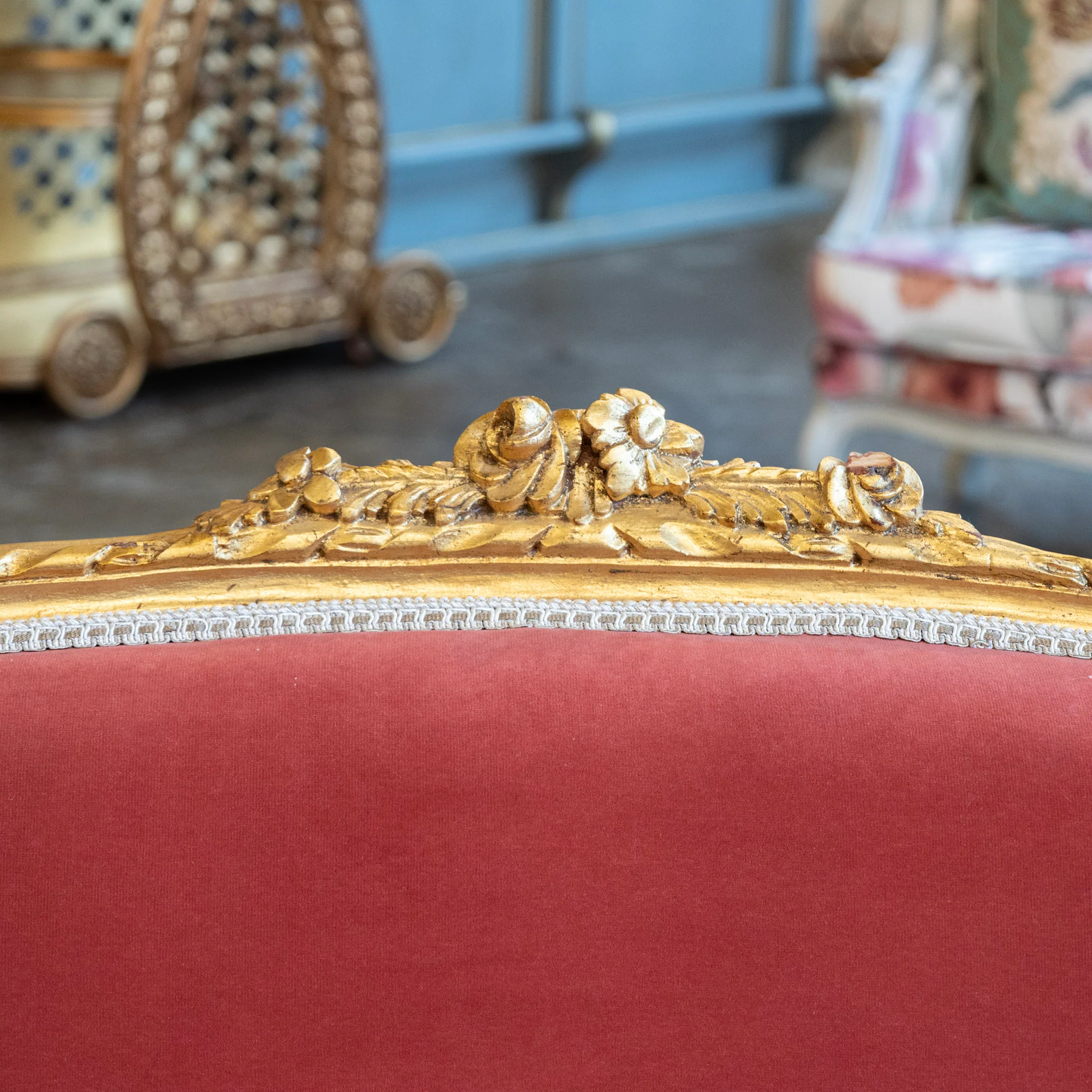 Louis XVI Gilded Settee – Dark Pink Velvet Upholstery - Image 6