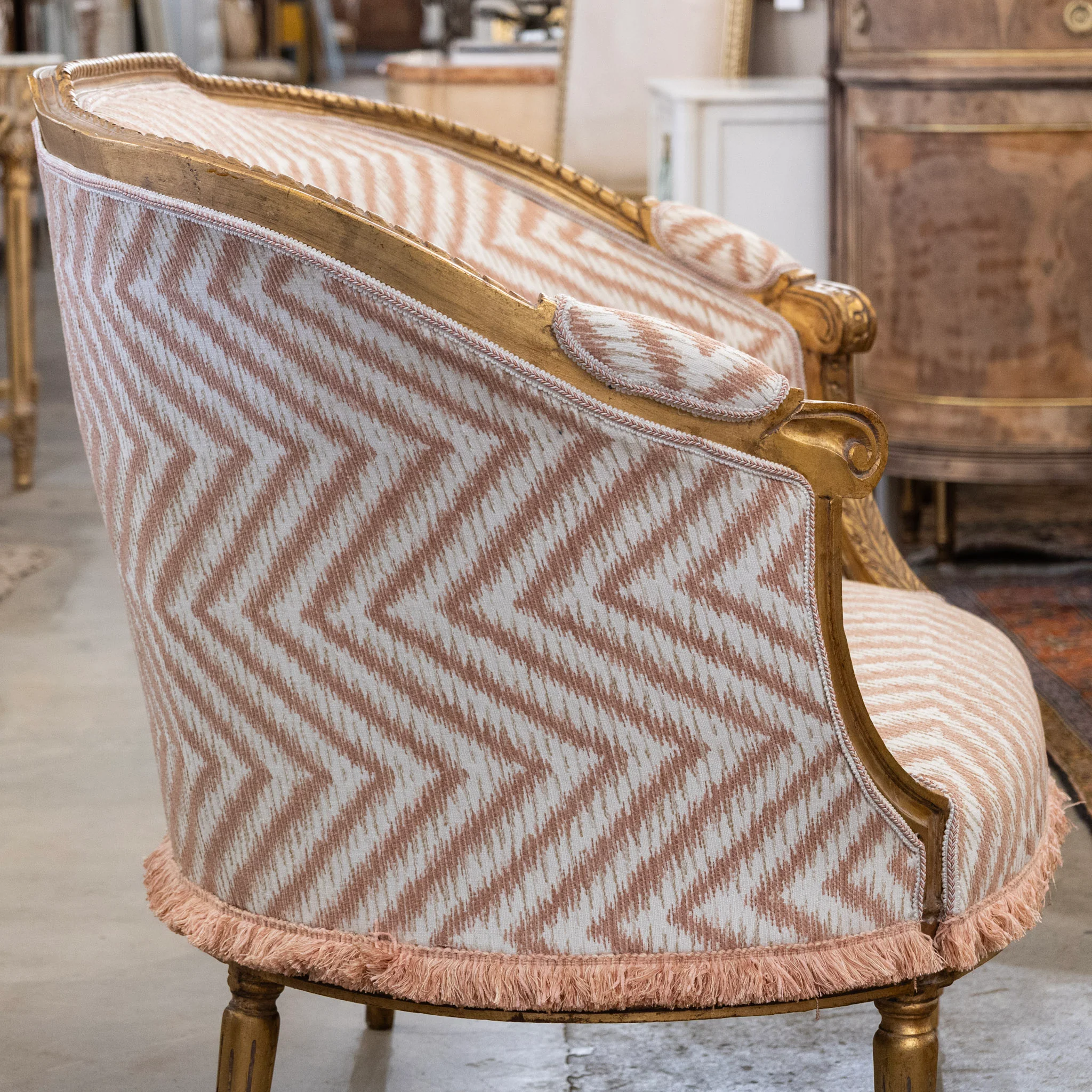 Louis XVI Gilded Settee – Pink Chevron Upholstery - Image 8