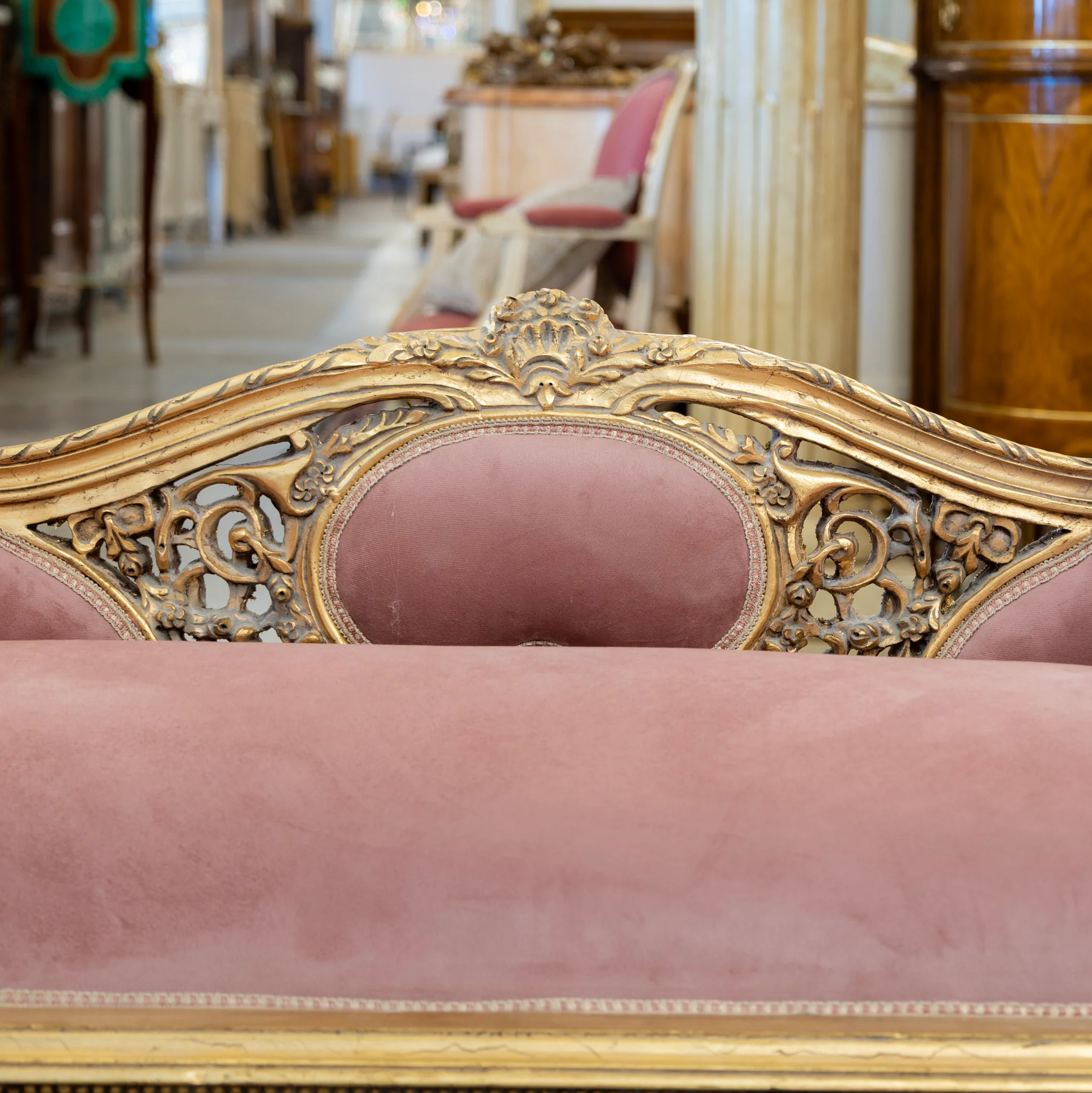Louis XVI Gilded Settee – Pink Velvet Upholstery & Carved Detail - Image 2