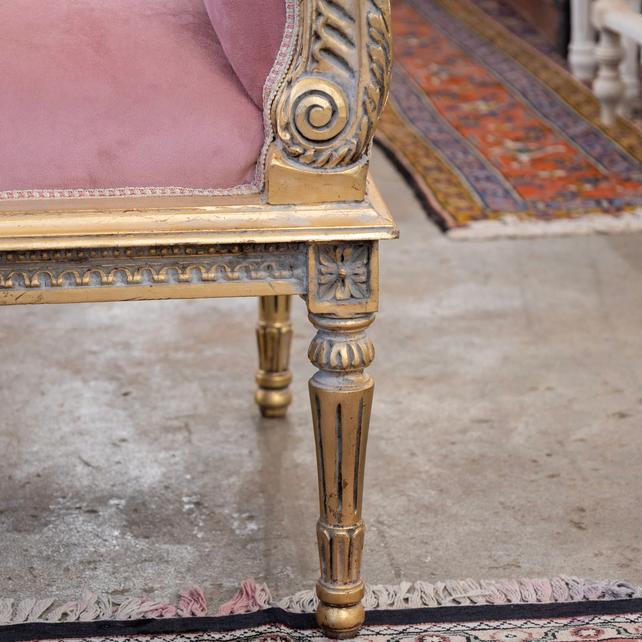 Louis XVI Gilded Settee – Pink Velvet Upholstery & Carved Detail - Image 7