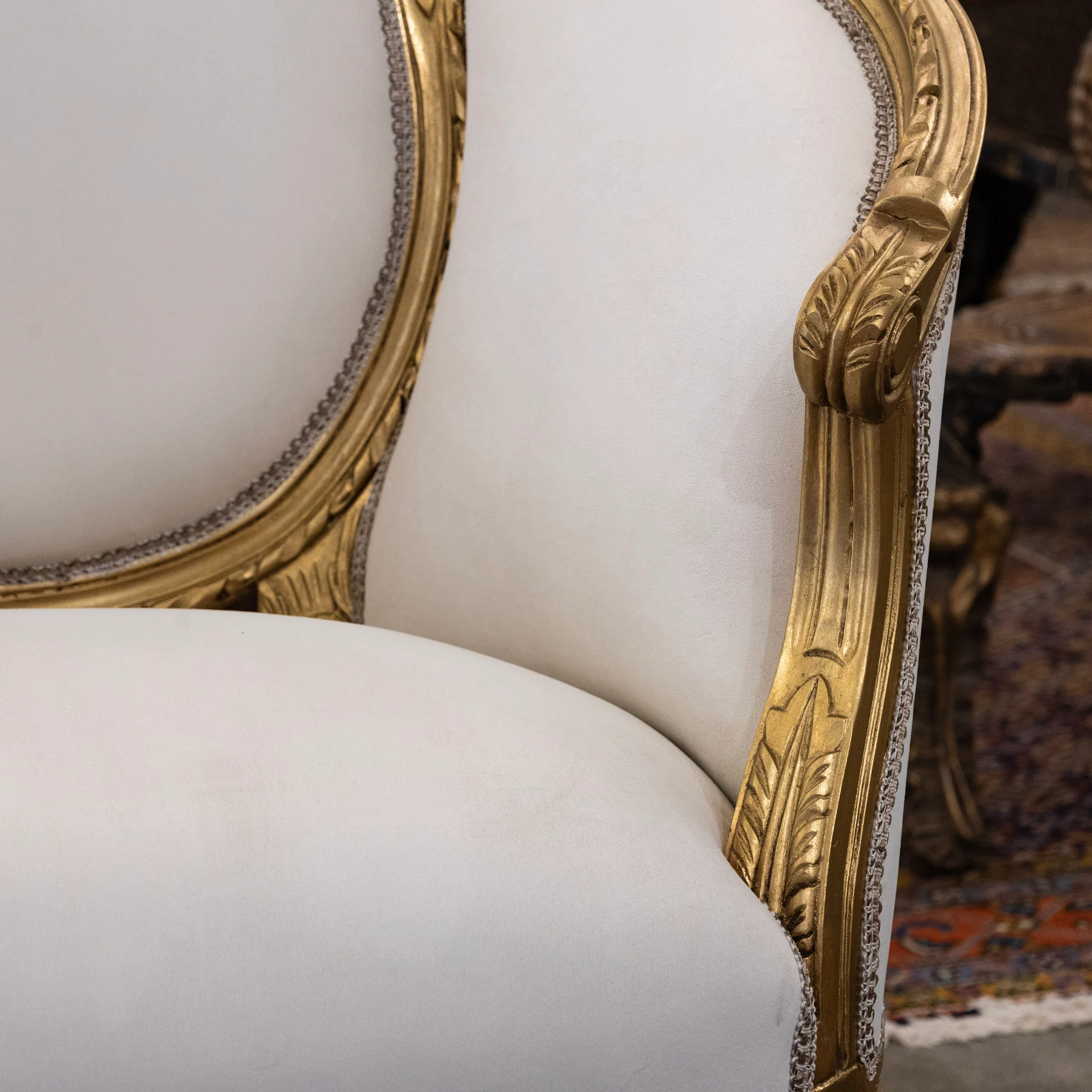 Louis XVI Gilded Settee – White Velvet Upholstery - Image 7