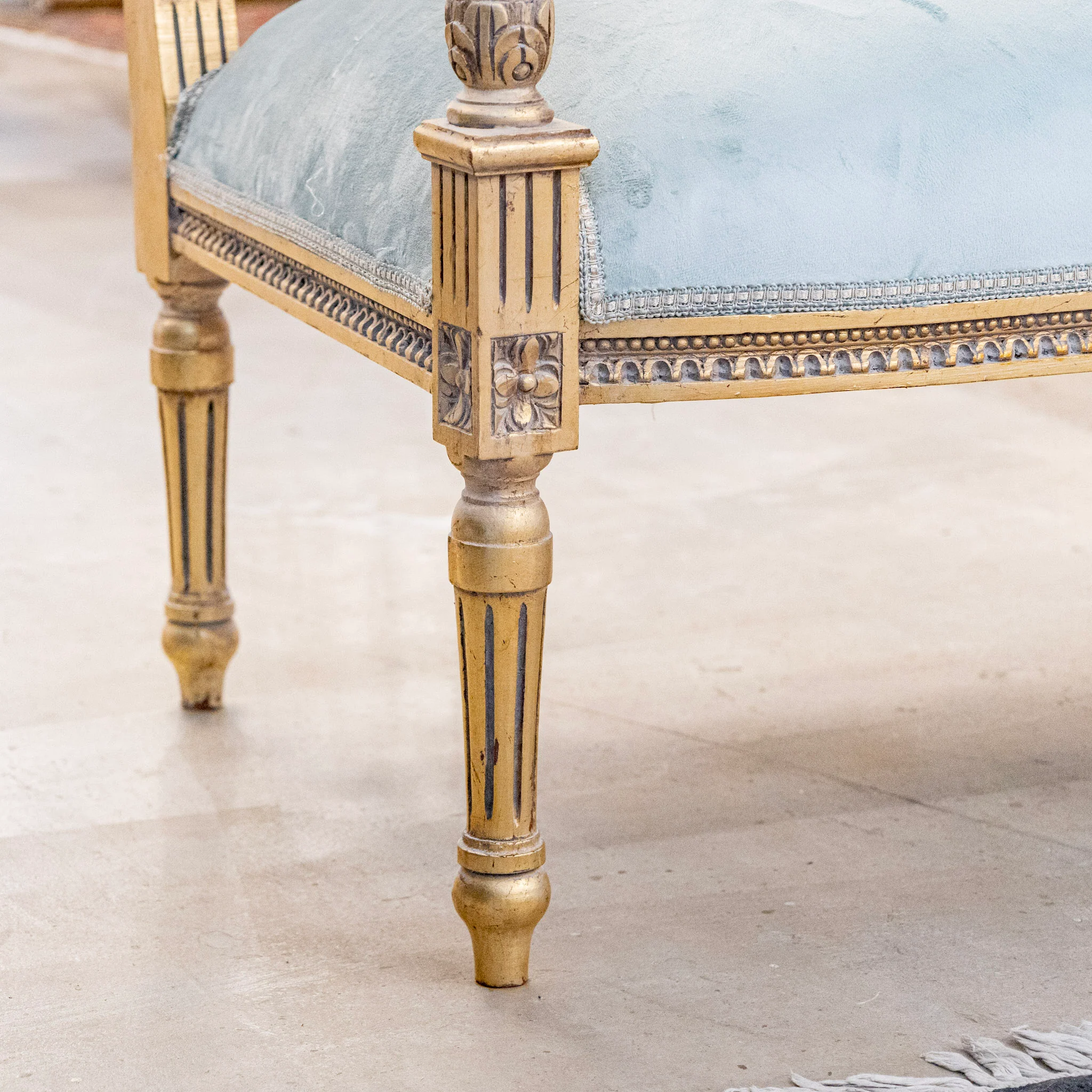 Louis XVI Gilded Sofa – Blue Velvet Upholstery - Image 8