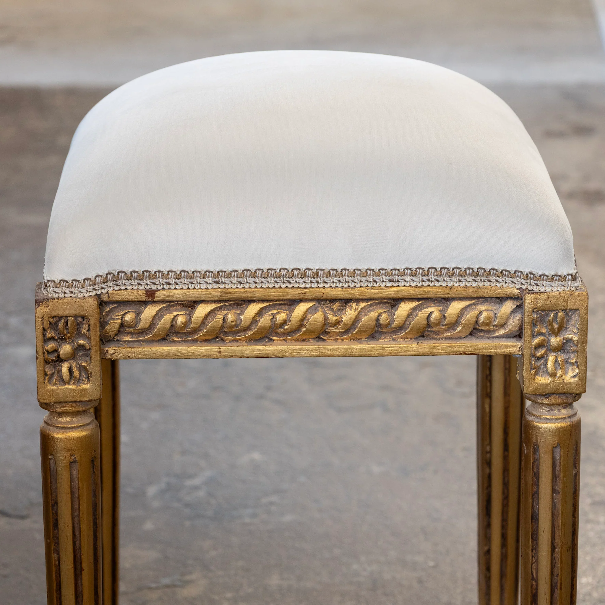 Louis XVI Gilded Stool – Rope Trim & White Velvet Seat - Image 3