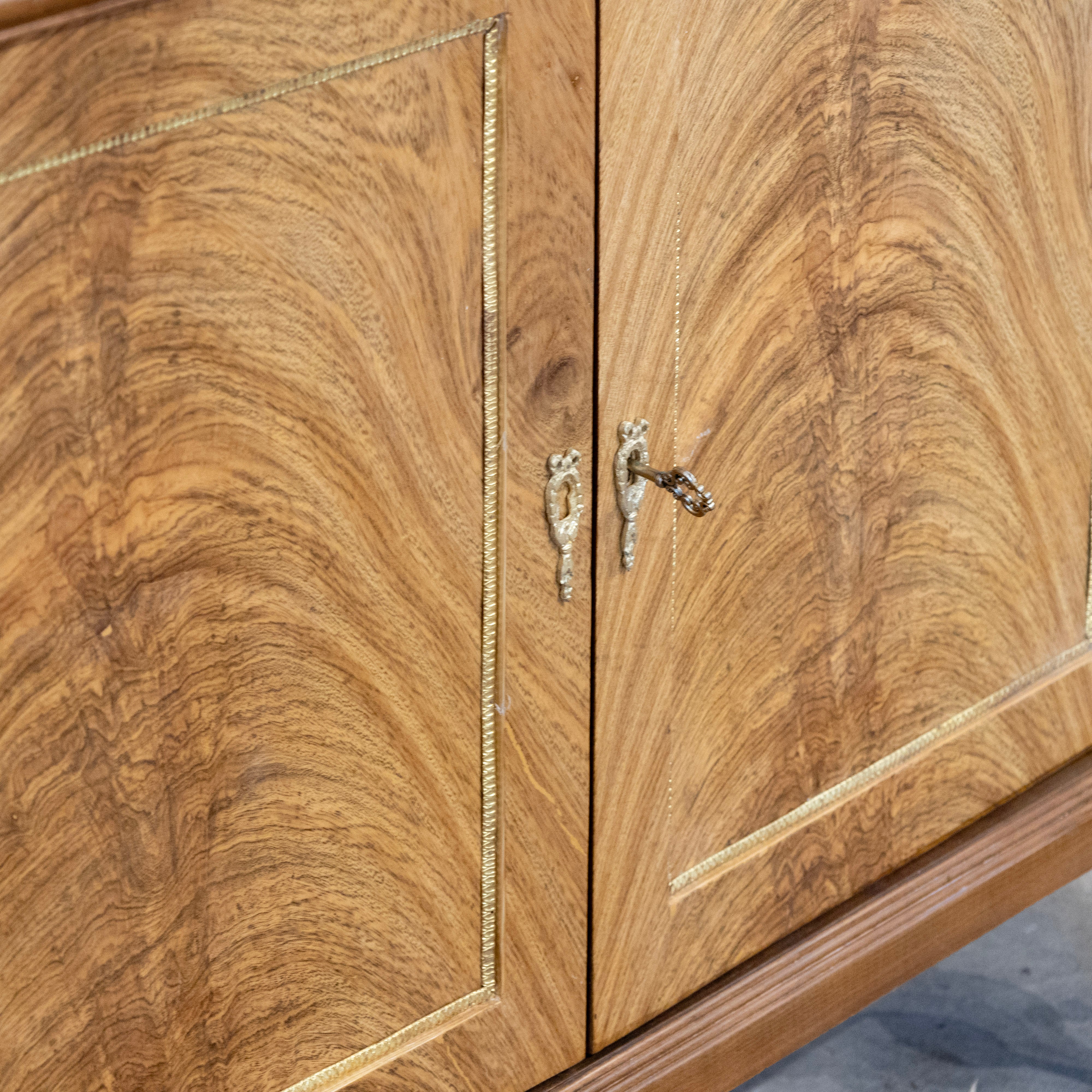 Louis XVI Light Burl Wood Sideboard – Brass Trim & White Marble Top - Image 7