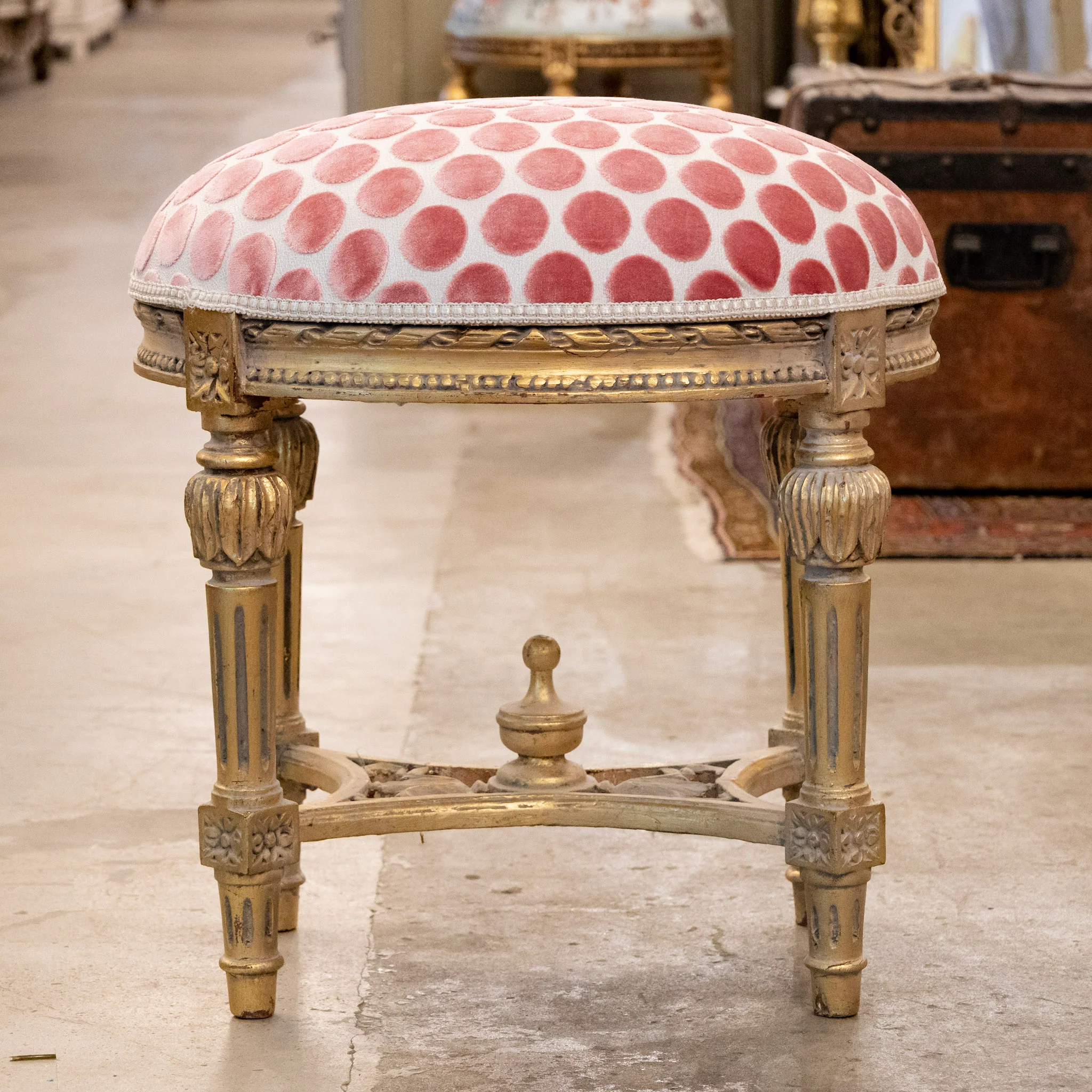Louis XVI Oval Gilded Stool - Pink Velvet Polka Dot