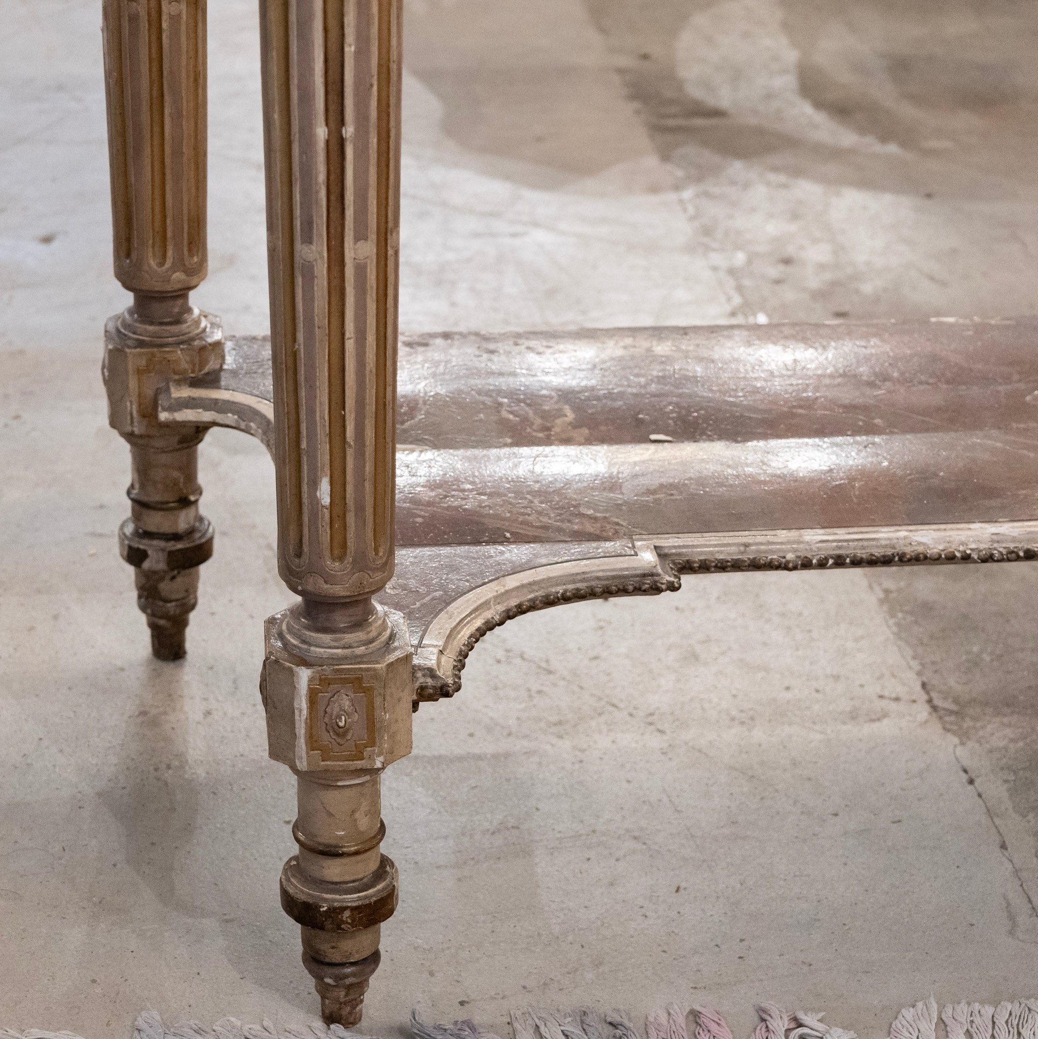 Louis XVI Painted Console Table – Carved & Medallion Details - Image 9