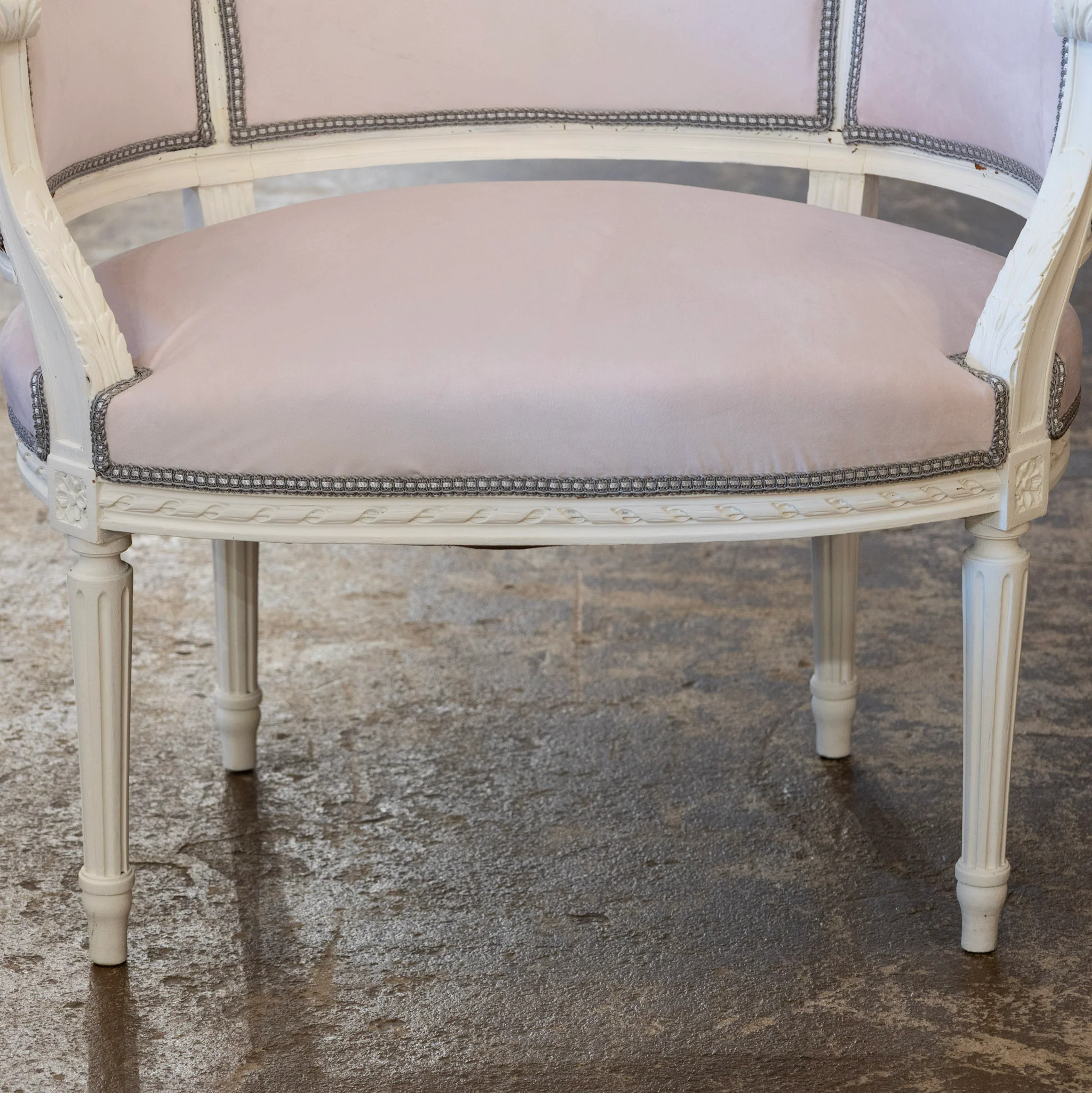 Louis XVI Petite Chair – White Frame & Baby Pink Velvet Upholstery - Image 5