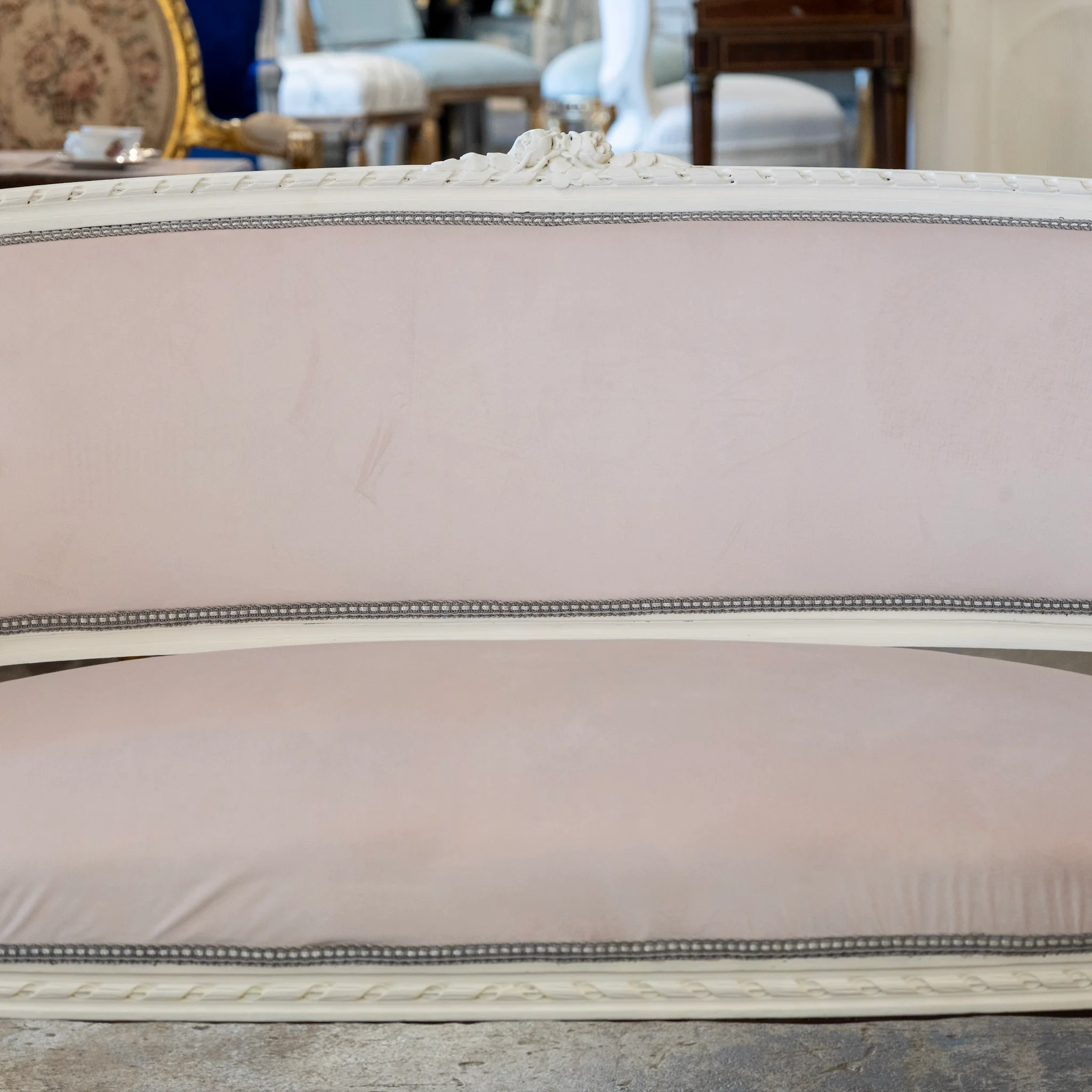 Louis XVI Petite Settee – White Frame & Baby Pink Velvet Upholstery - Image 3