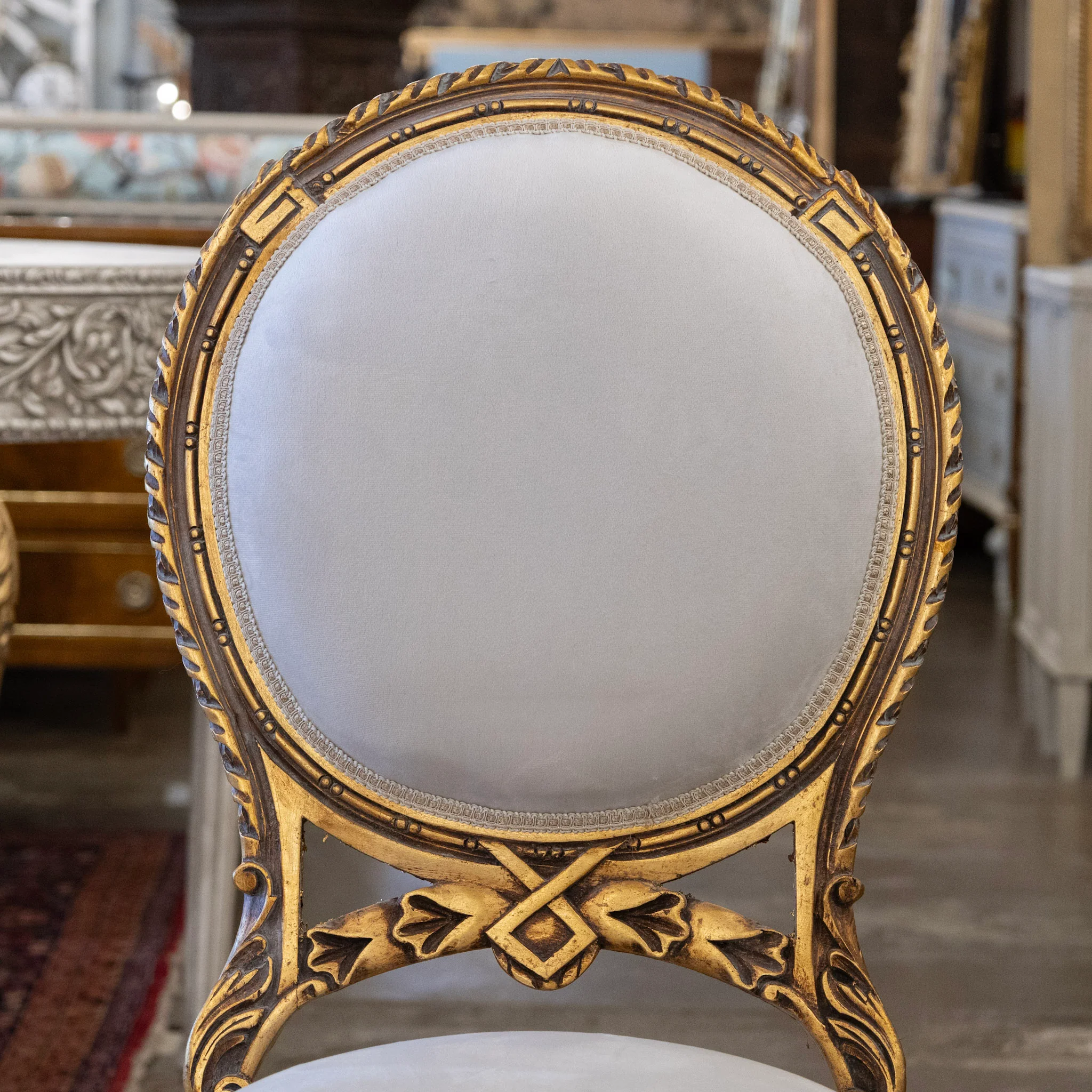 Louis XVI Round Dining Chair – Soft Gray Velvet & Gilded Frame - Image 5