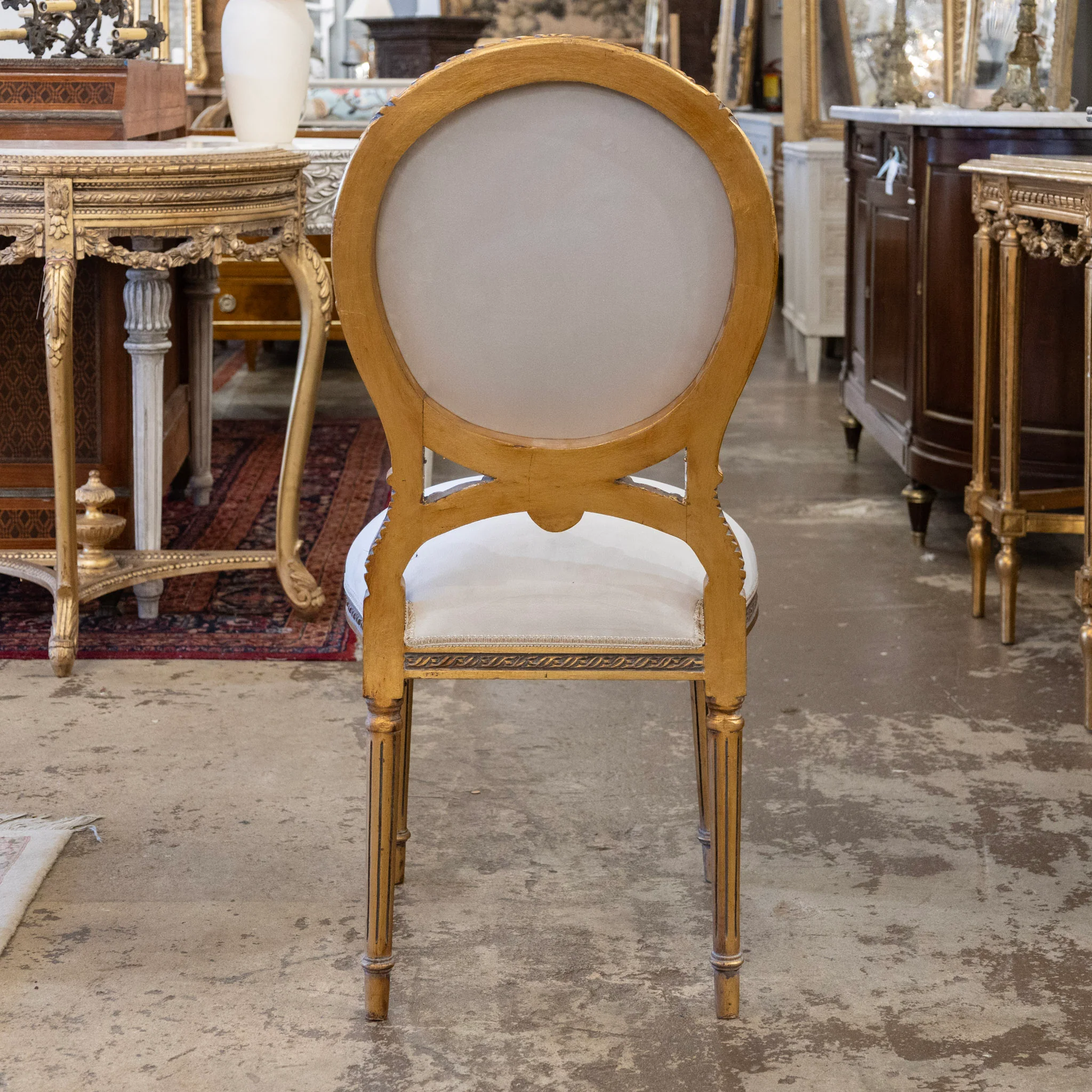 Louis XVI Round Dining Chair – Soft Gray Velvet & Gilded Frame - Image 8