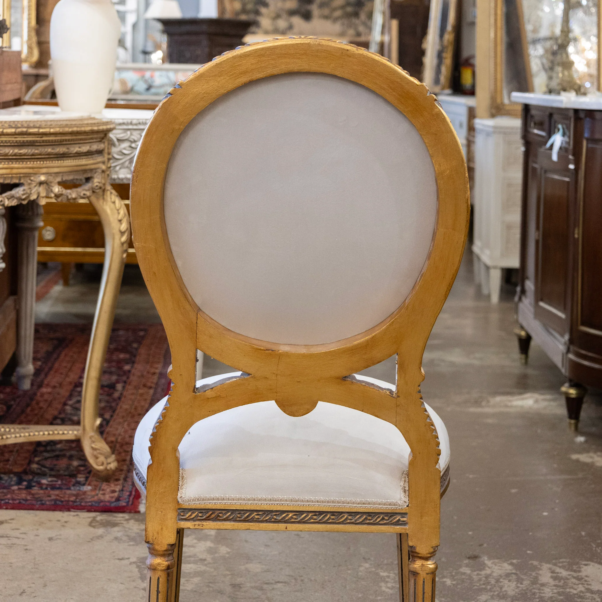Louis XVI Round Dining Chair – Soft Gray Velvet & Gilded Frame - Image 9