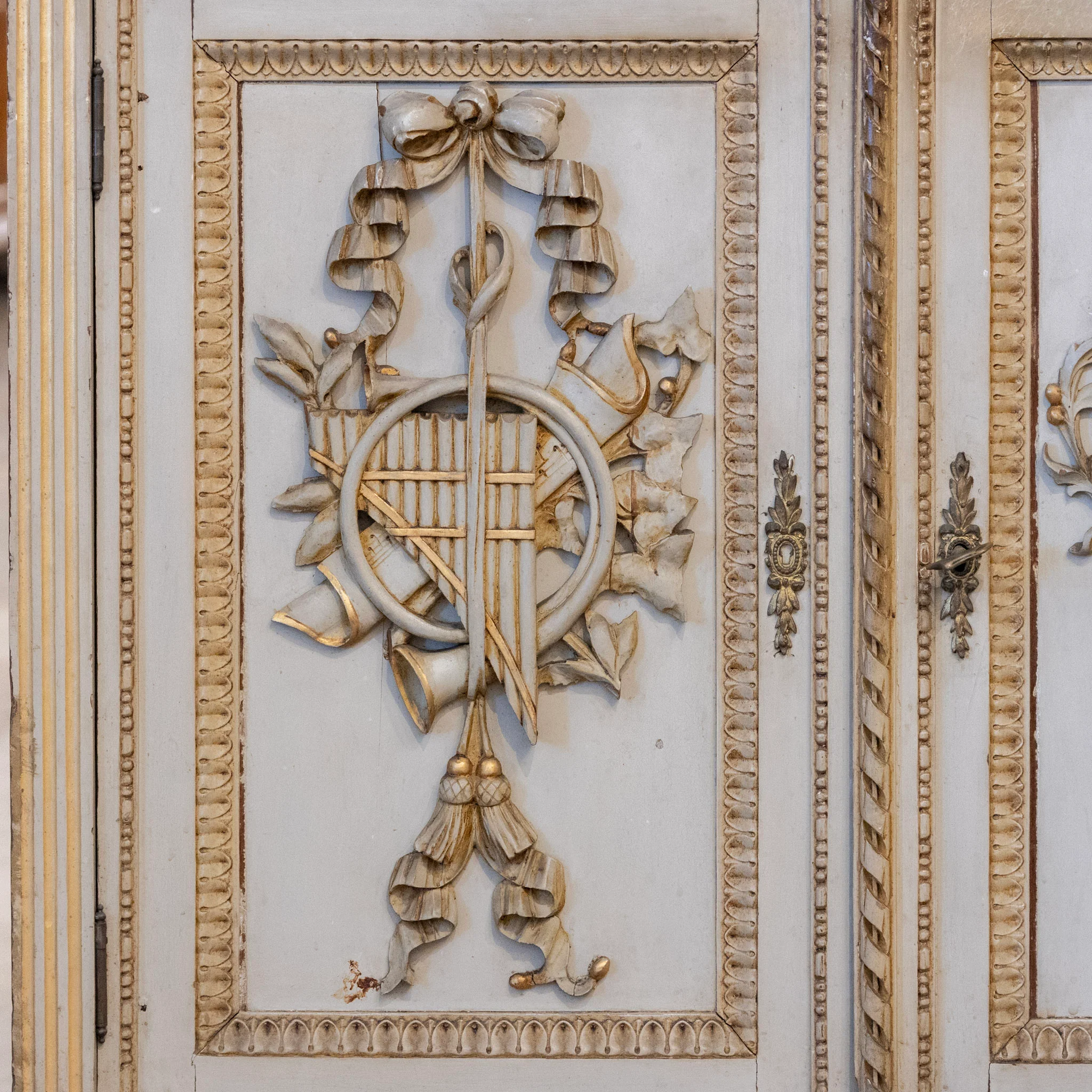 Louis XVI Sage Green Gilded Cabinet – Musical Ribbon Carvings & Breccia Marble Top - Image 3