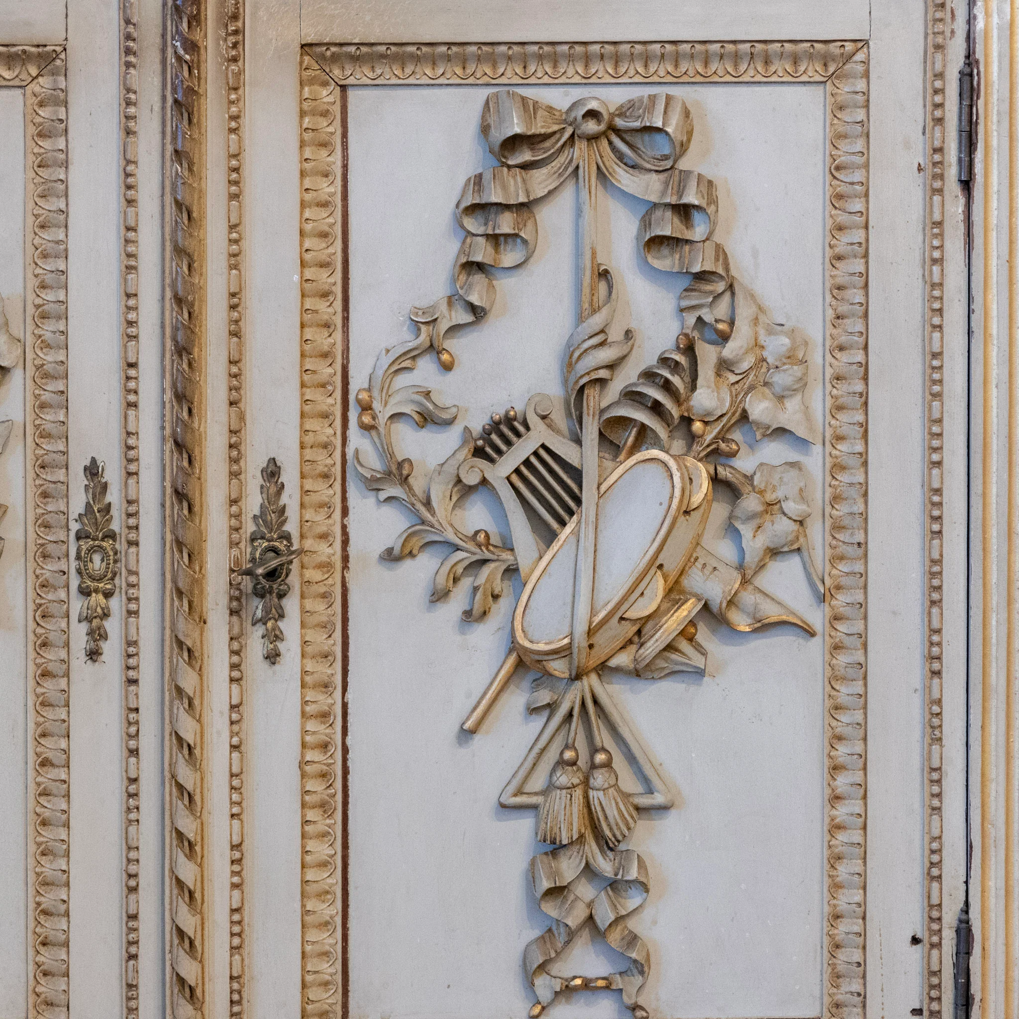 Louis XVI Sage Green Gilded Cabinet – Musical Ribbon Carvings & Breccia Marble Top - Image 4