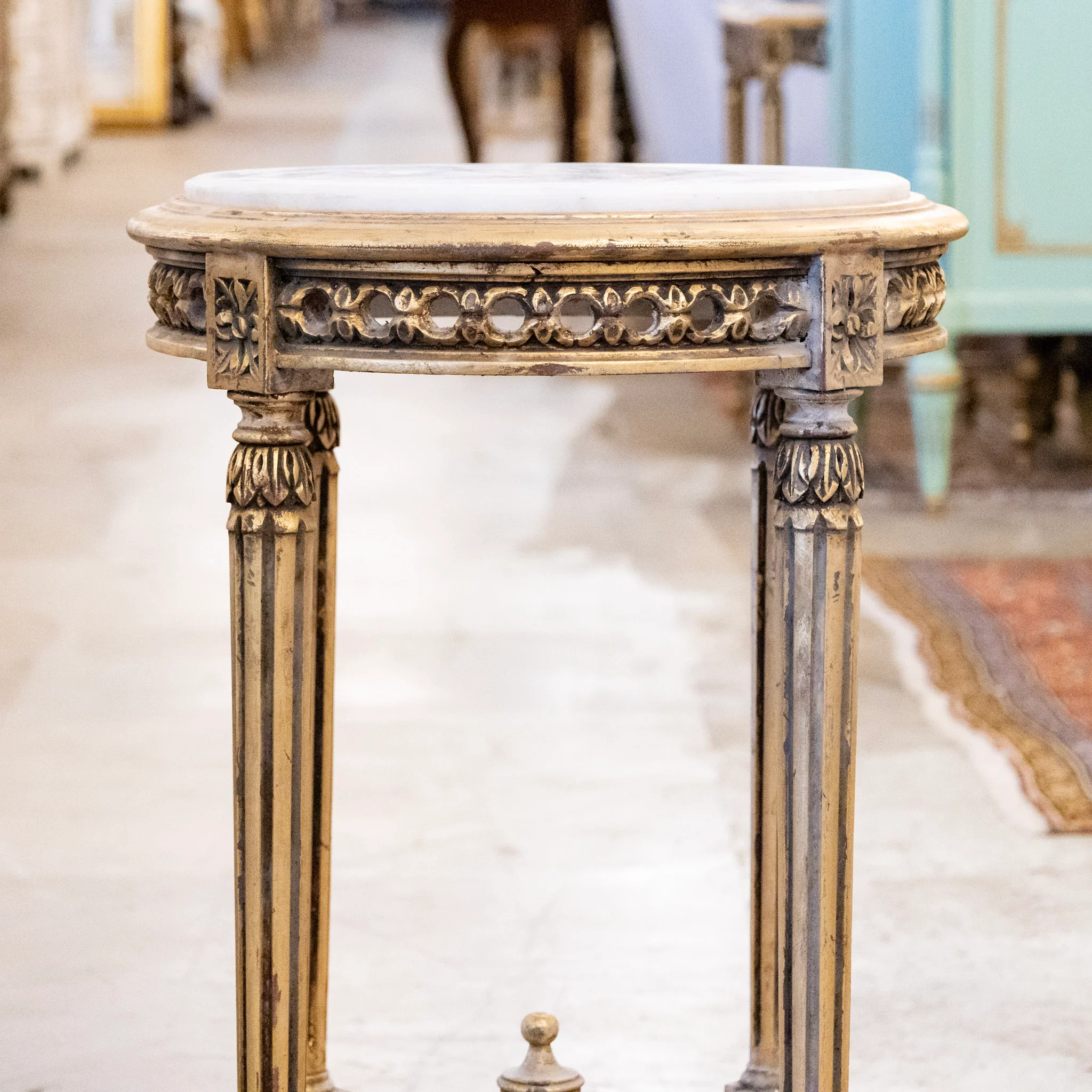 Louis XVI Side Table – Carved Trim & White Marble Top - Image 3