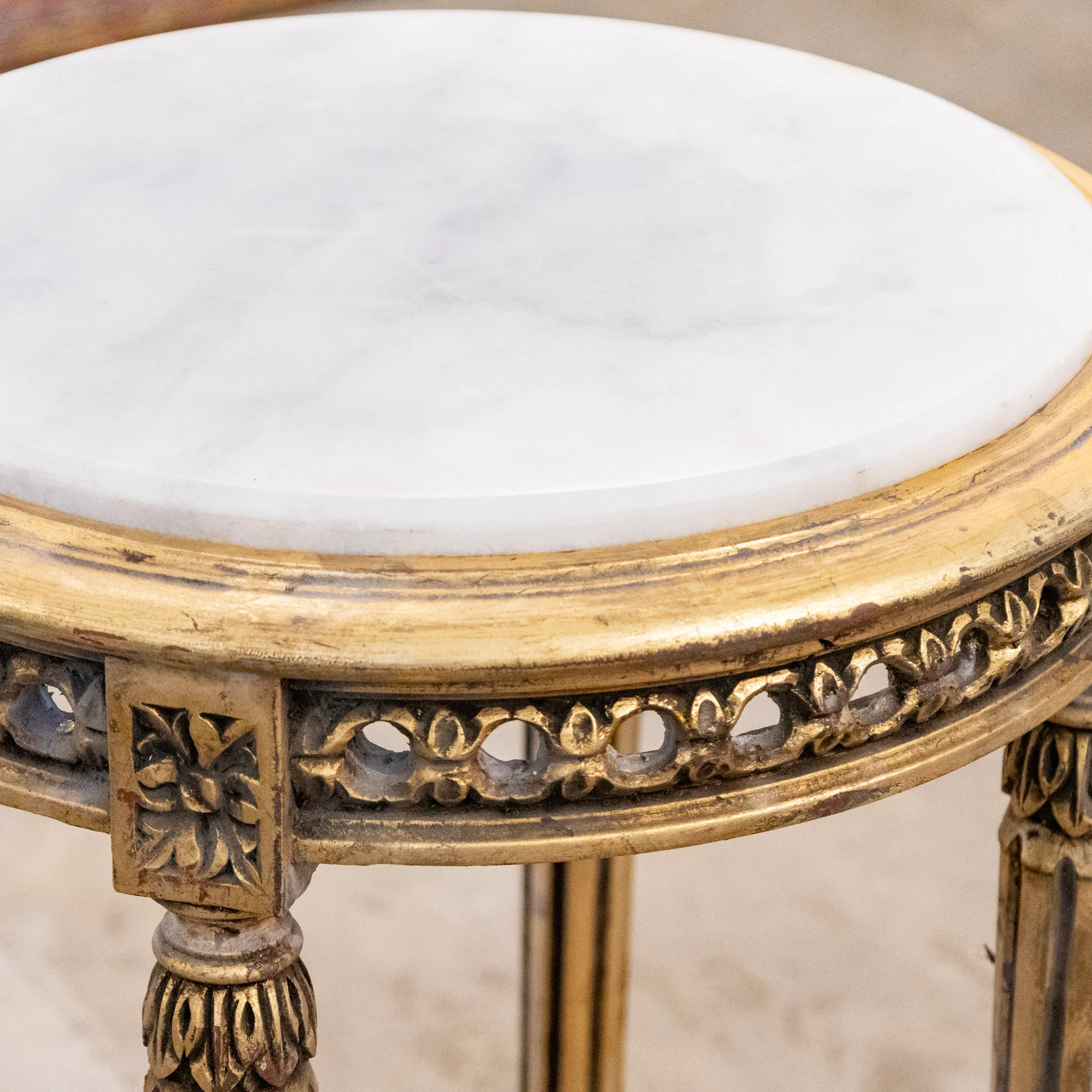 Louis XVI Side Table – Carved Trim & White Marble Top - Image 5