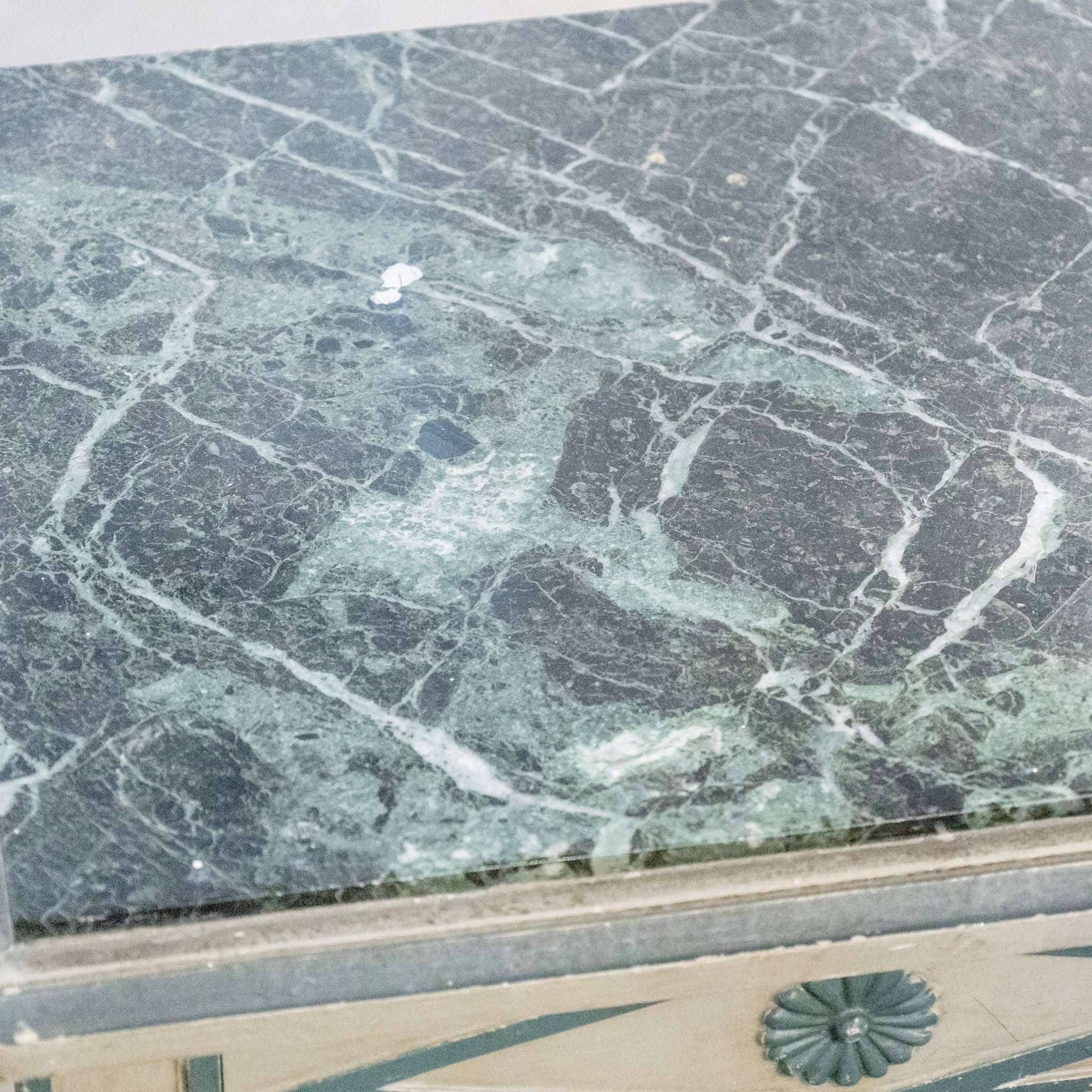 Louis XVI Side Table with Shelf – Marble Top & Fluted Legs in Green - Image 5