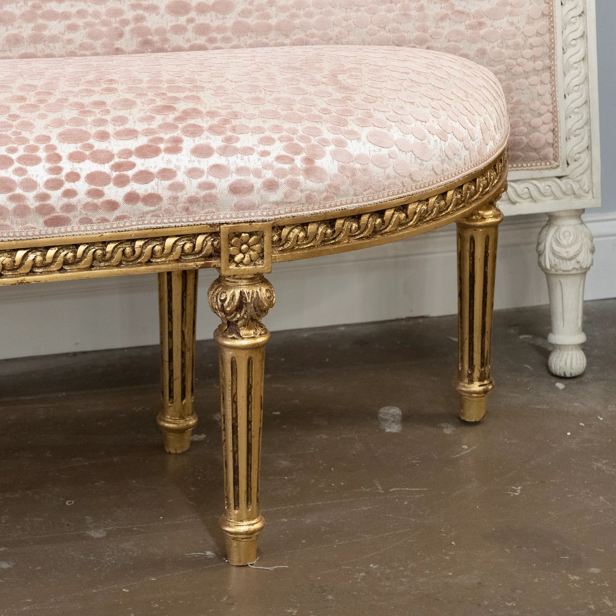 Louis XVI White King Size Headboard – Pink Polka Dot Silk-Weave Upholstery - Image 5