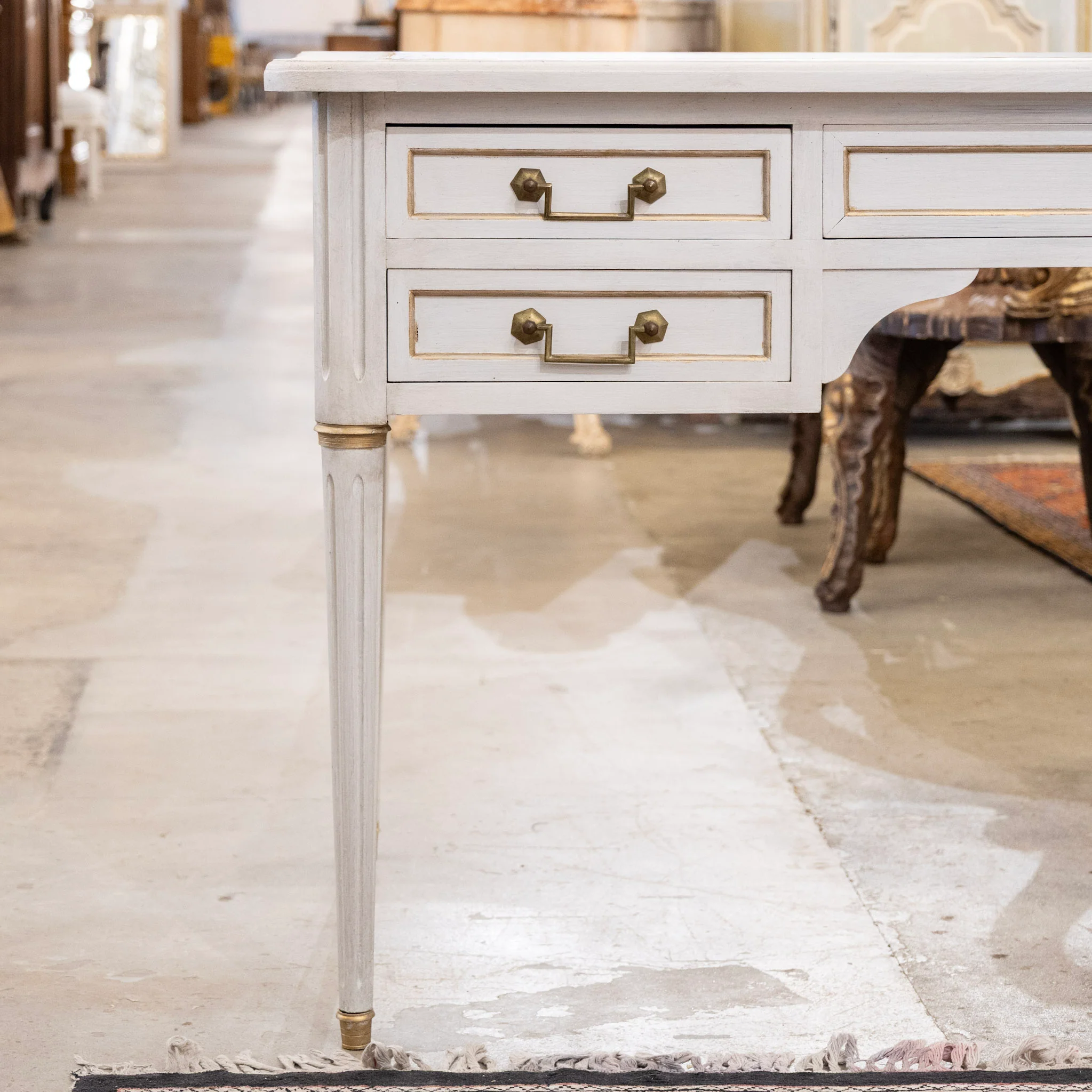 Louis XVI White Painted Desk with Gold Trim – Brown Leather Top & Slide-Out Panels - Image 6