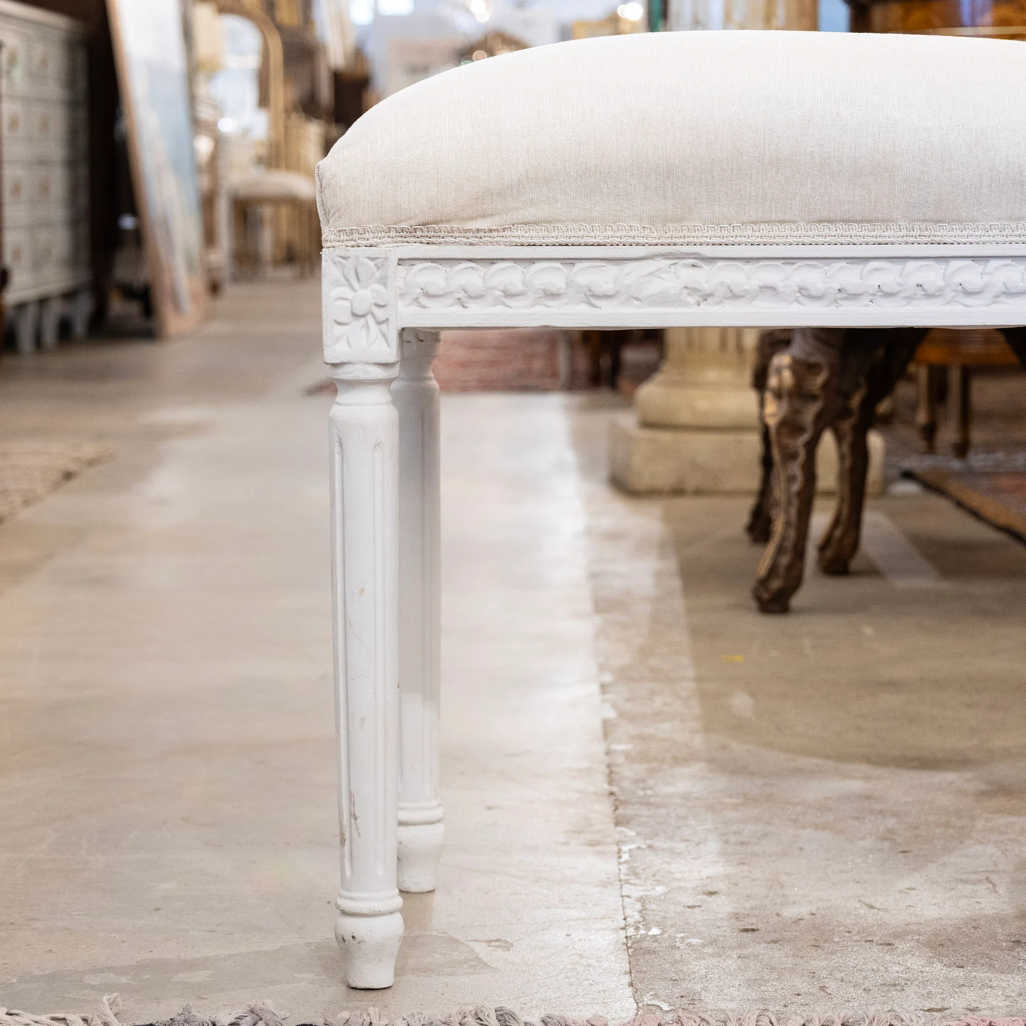 Louis XVI White Stool – Carved Trim & White Linen Upholstery - Image 4