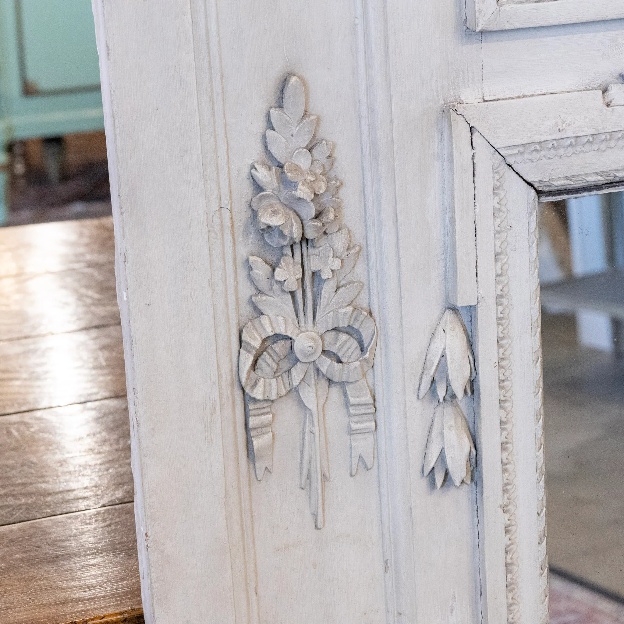 Louis XVI White Trumeau Mirror – French Painting with Carved Florals & Bows - Image 8