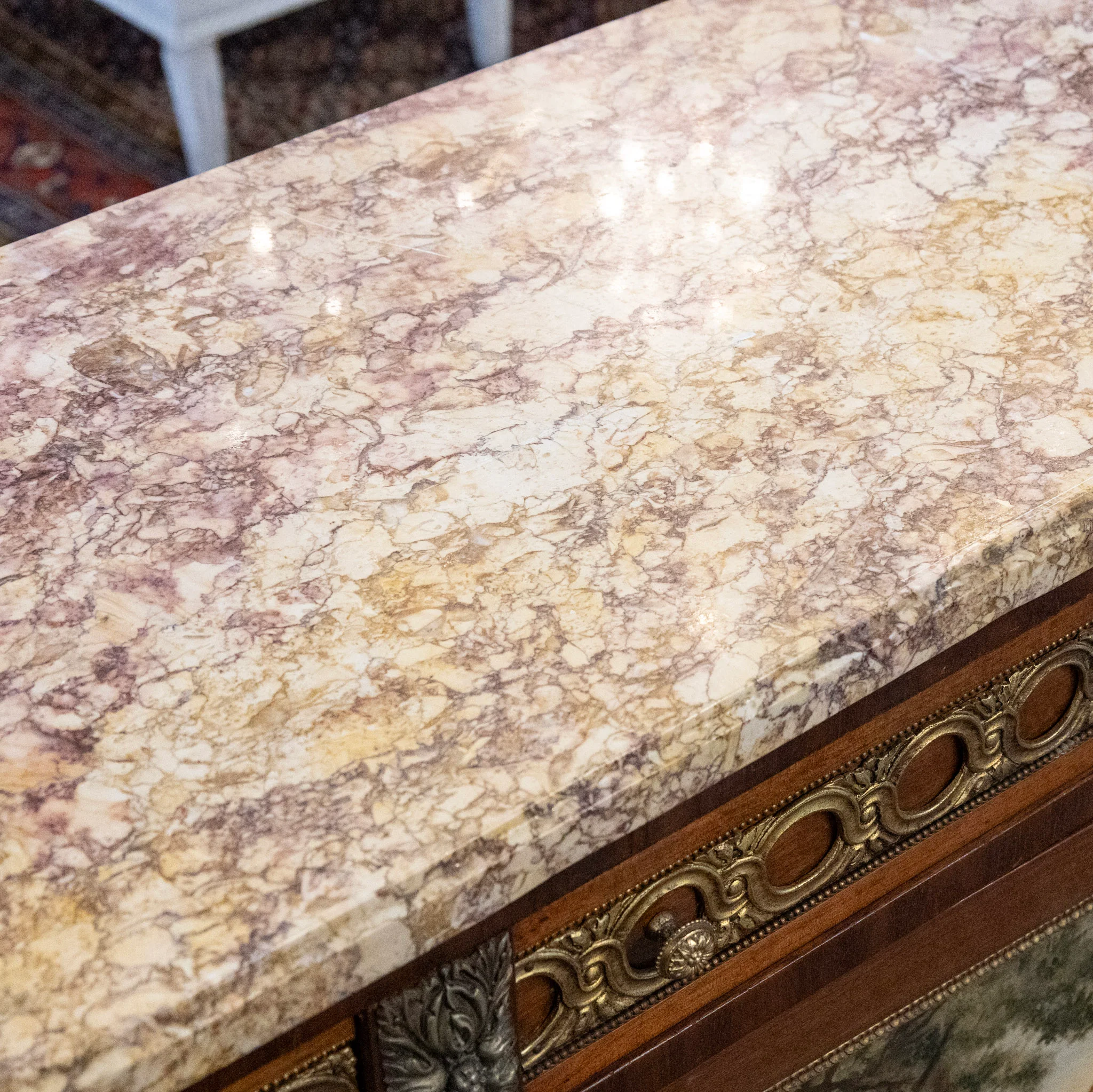 Louis XVI Wood Sideboard – Brass Ormolu Trim & Hand-Painted Panel with Breccia Marble Top - Image 11