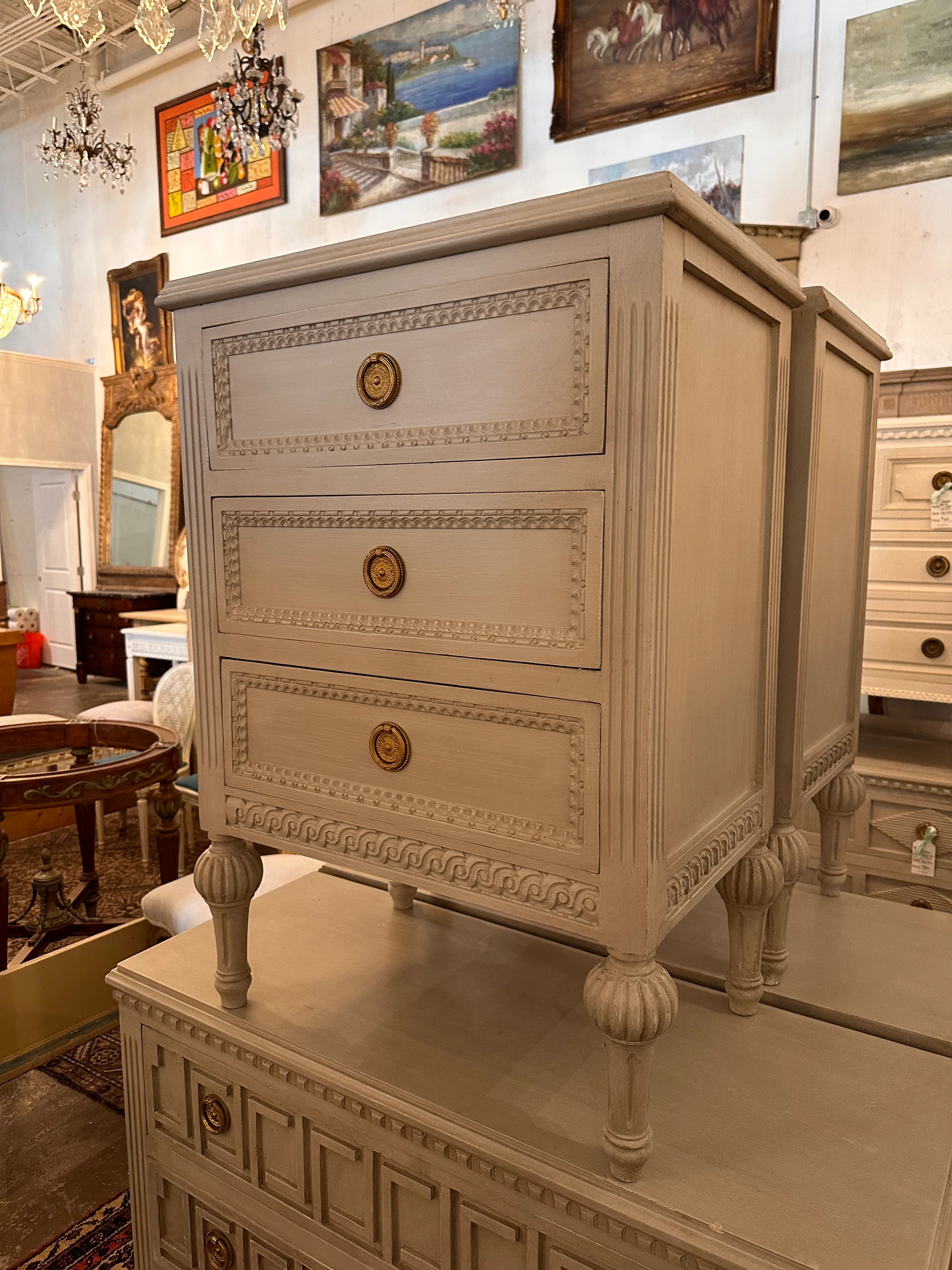 Nightstand with Rope Swirl Trim & Ballerina Legs - Image 3