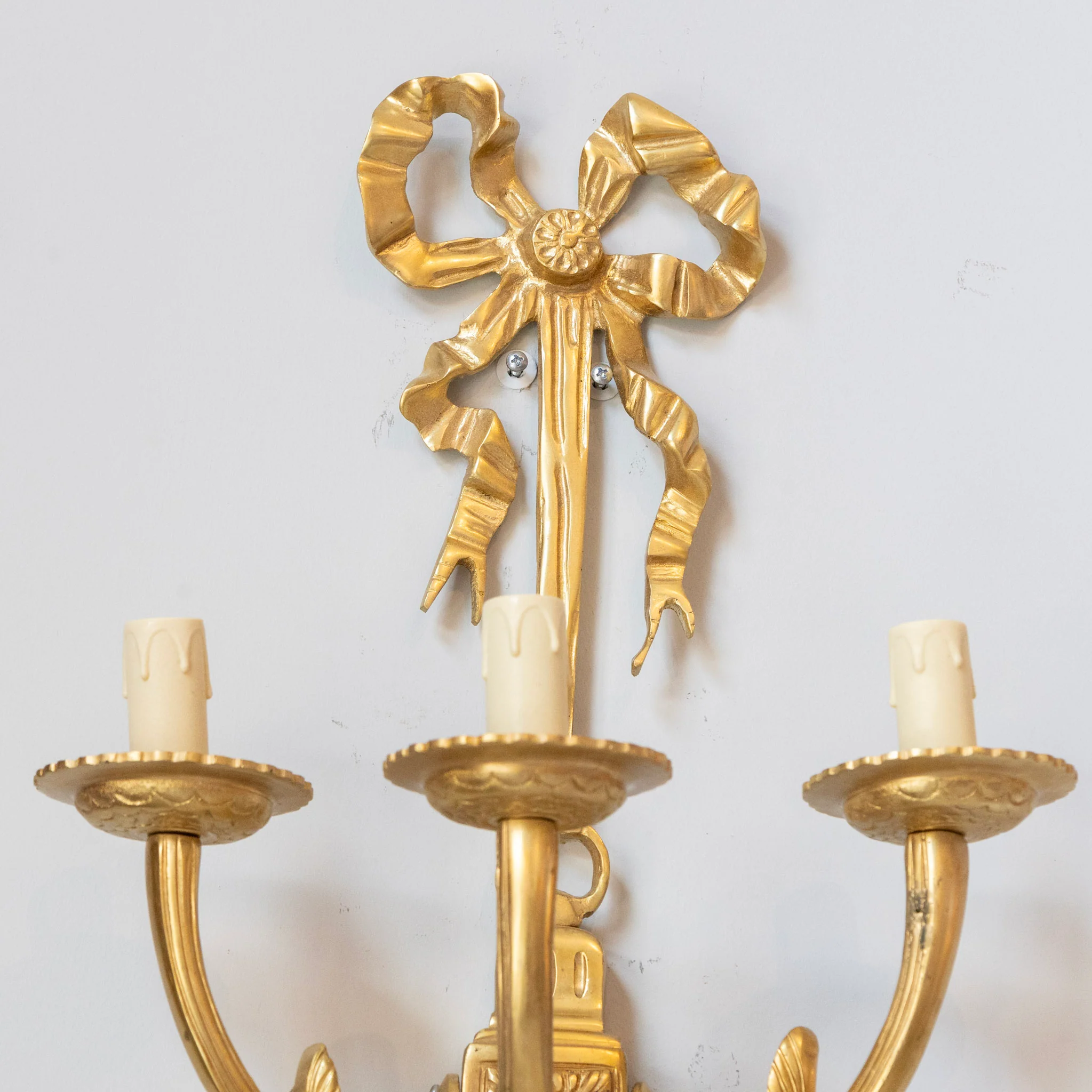 Pair of Louis XVI Grand Gilded Wall Sconces – Bright Gold with Bow Frame - Image 4